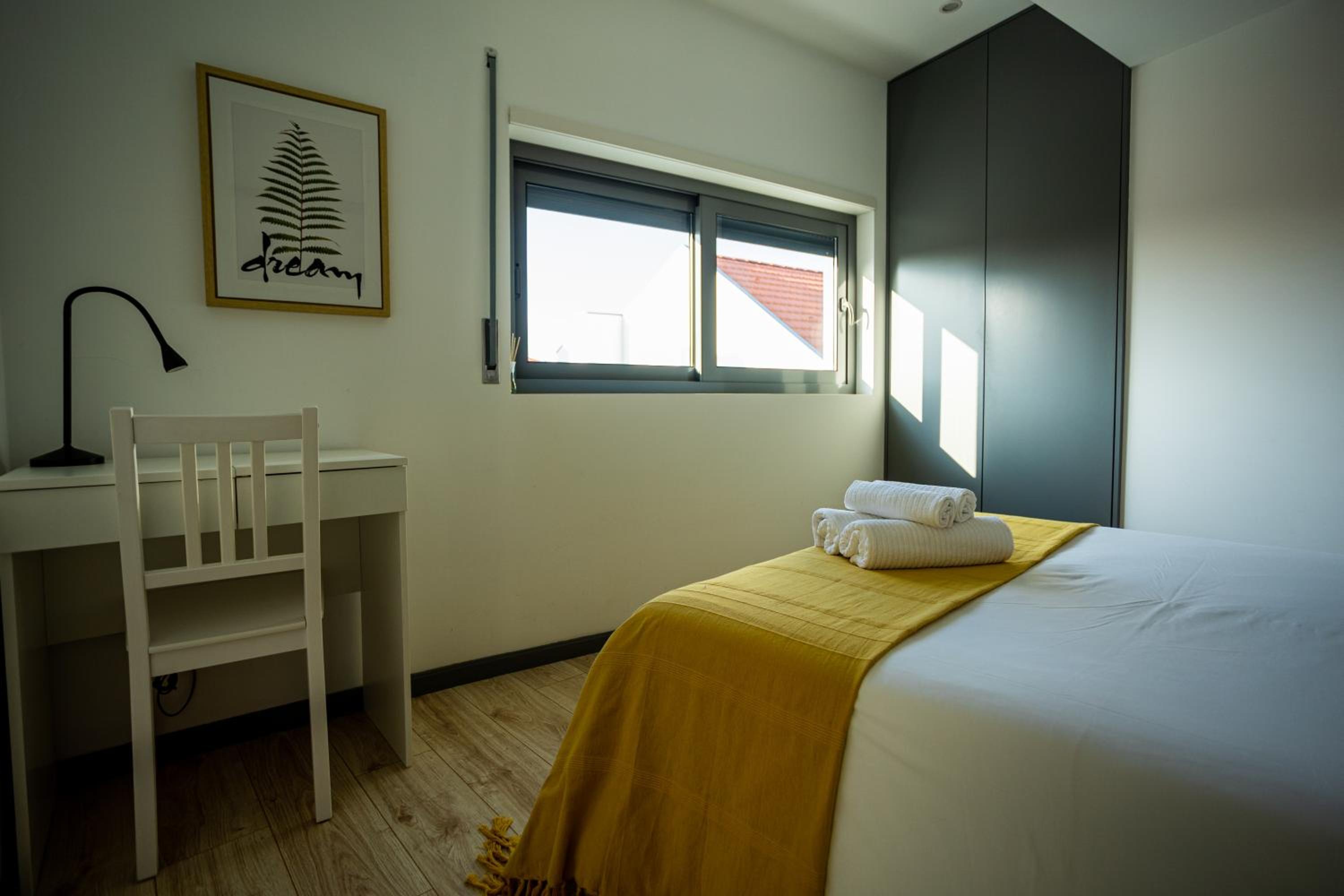 One-Bedroom Apartment - Photo 21