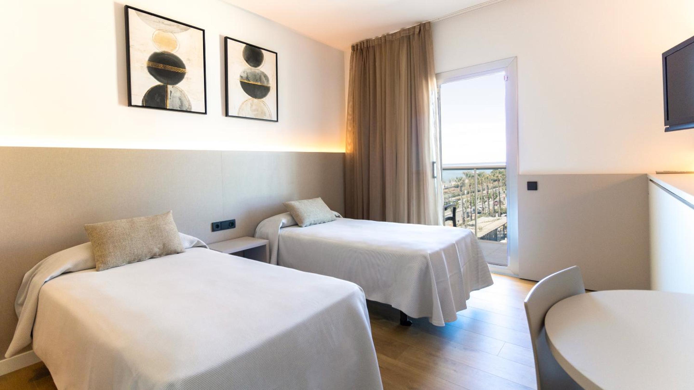 Family Room  with Pool or Sea Views (3 Adults + 1 Child) photo 2