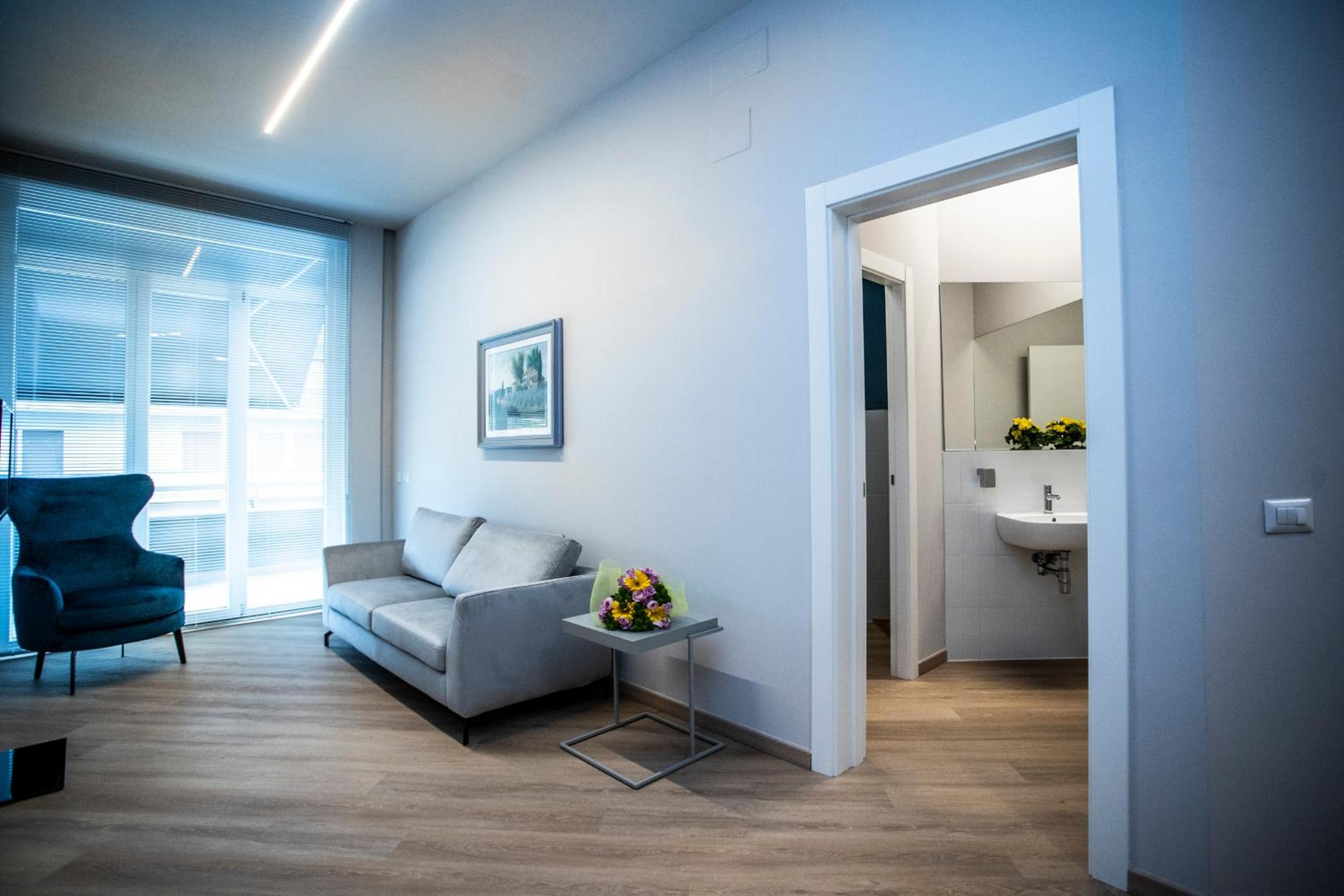 Deluxe Junior Suite photo 3
