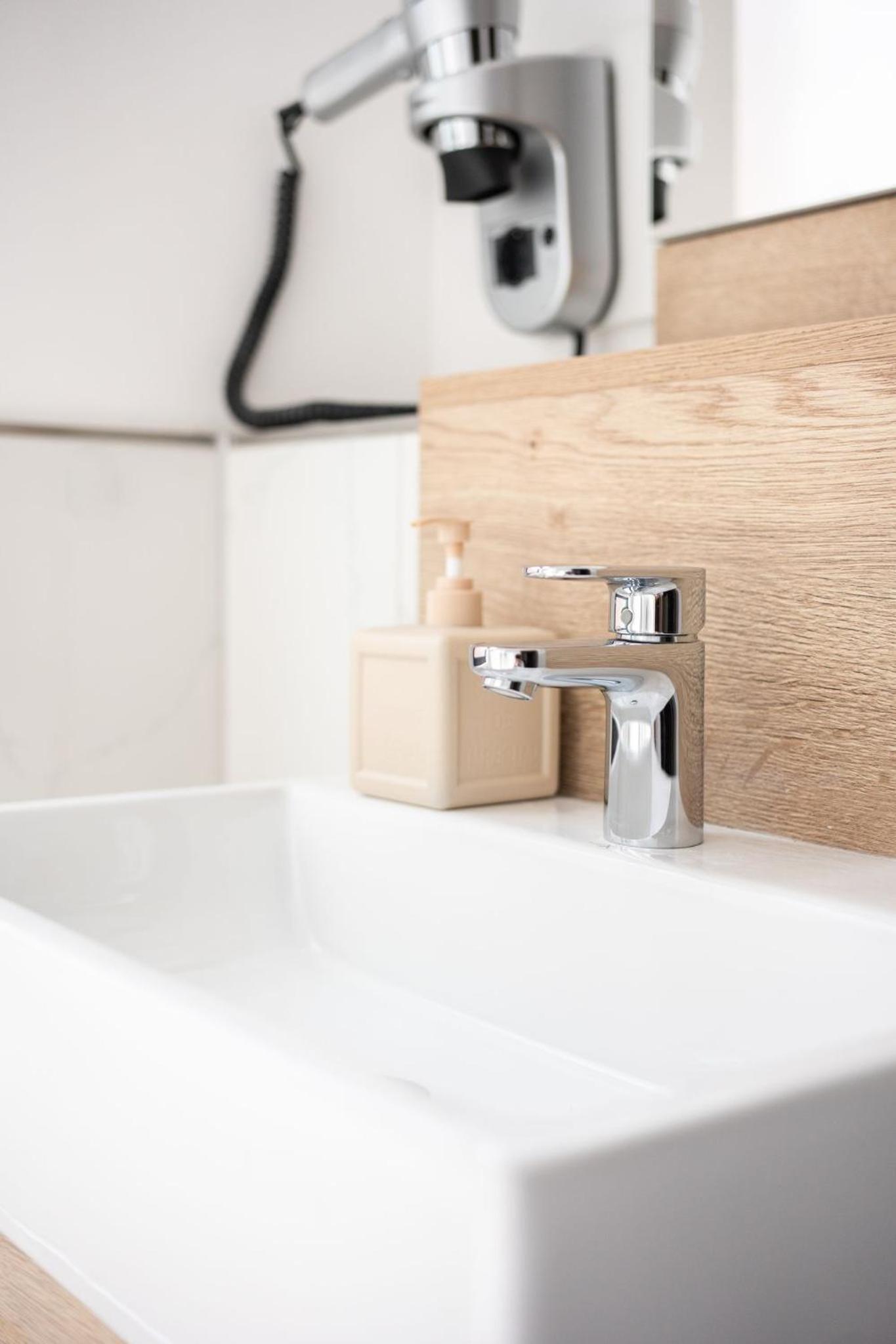 Single Room with Shower photo 2