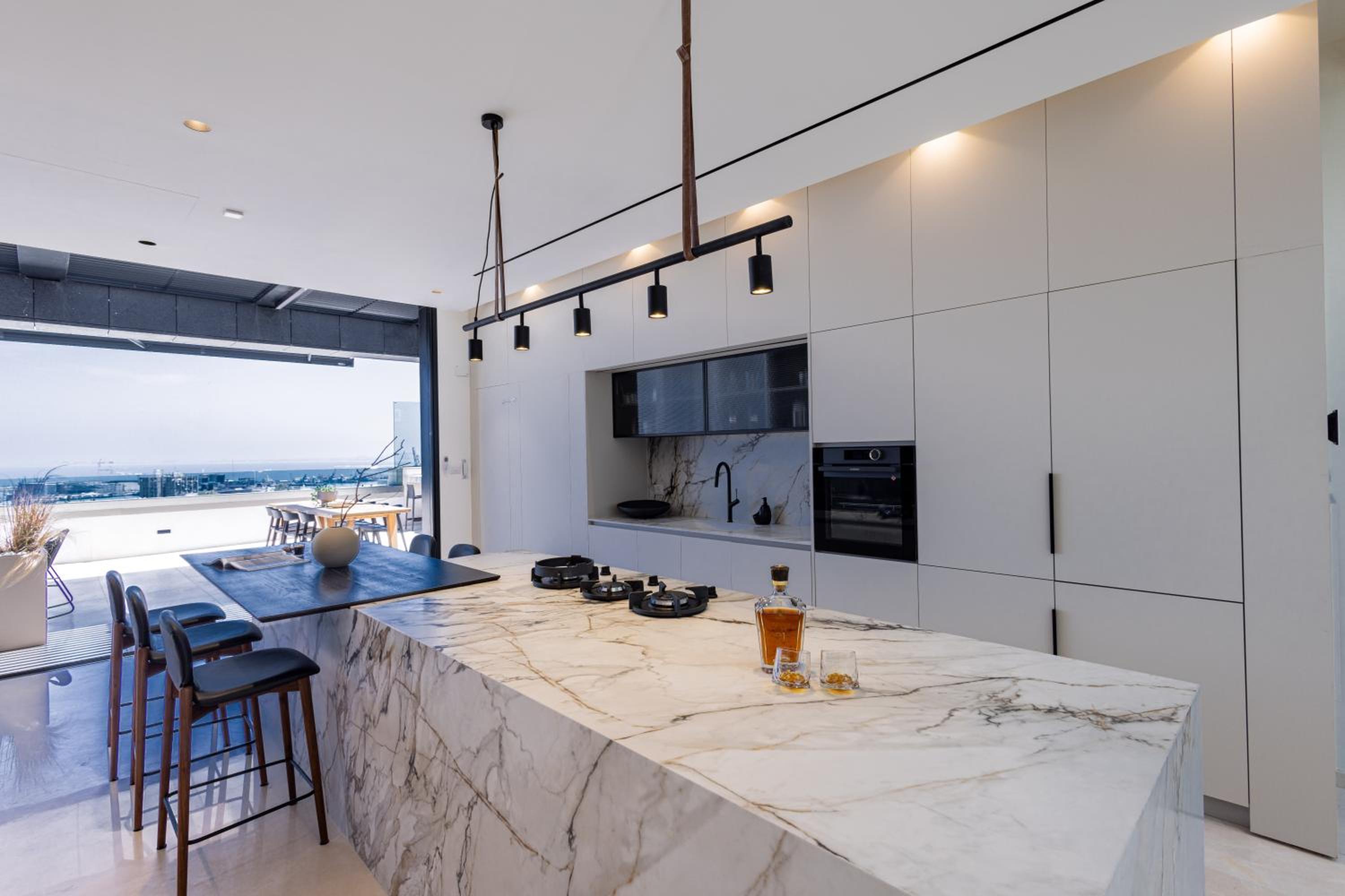 Four-Bedroom House - Photo 37