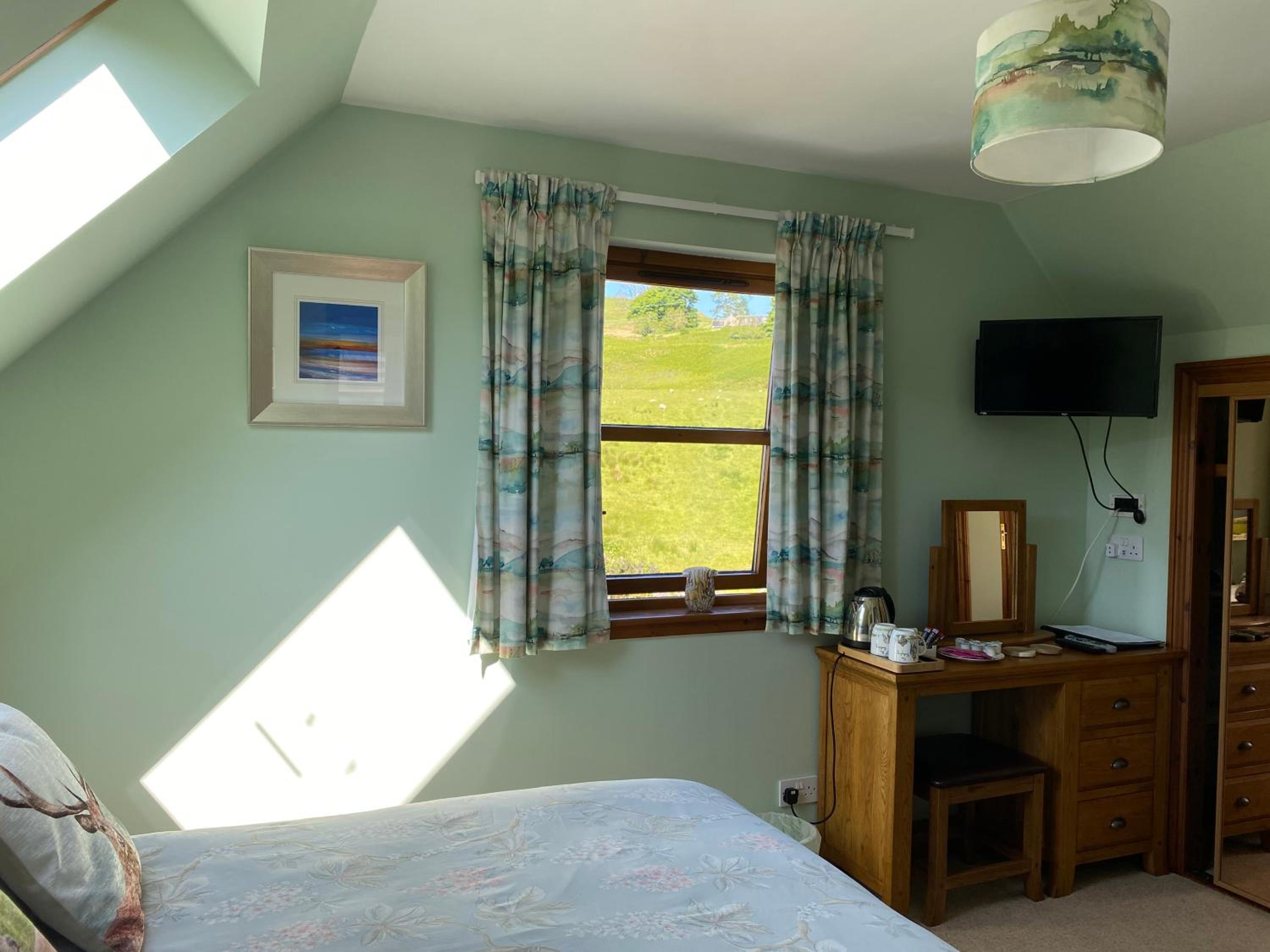 Deluxe Double Room with Shower - Photo 1