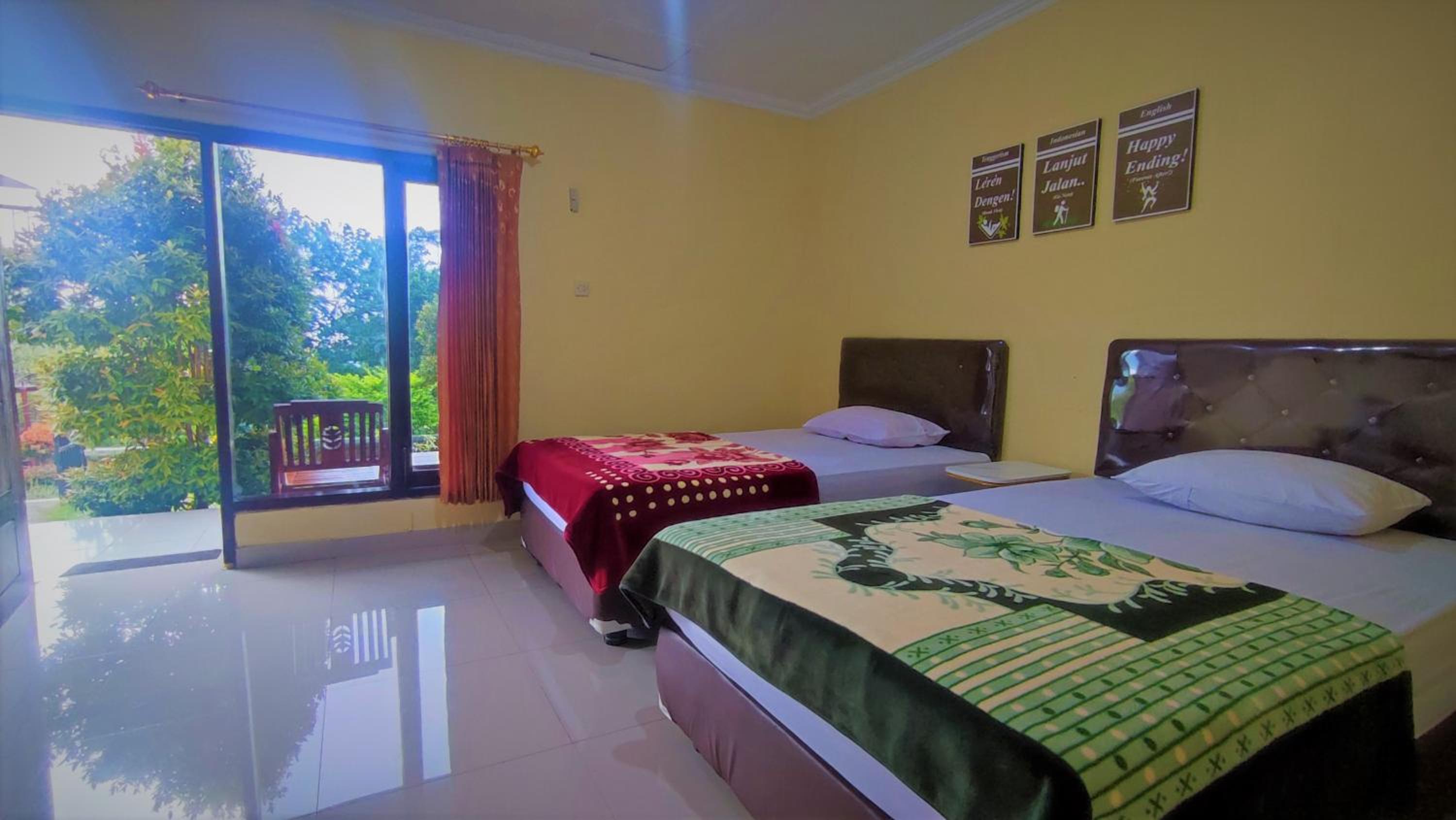Deluxe Twin Room photo 2