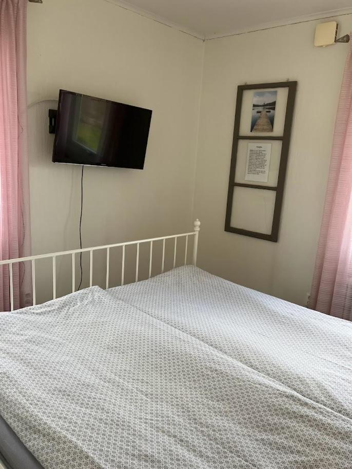 Double Room with Lake View - Photo 2