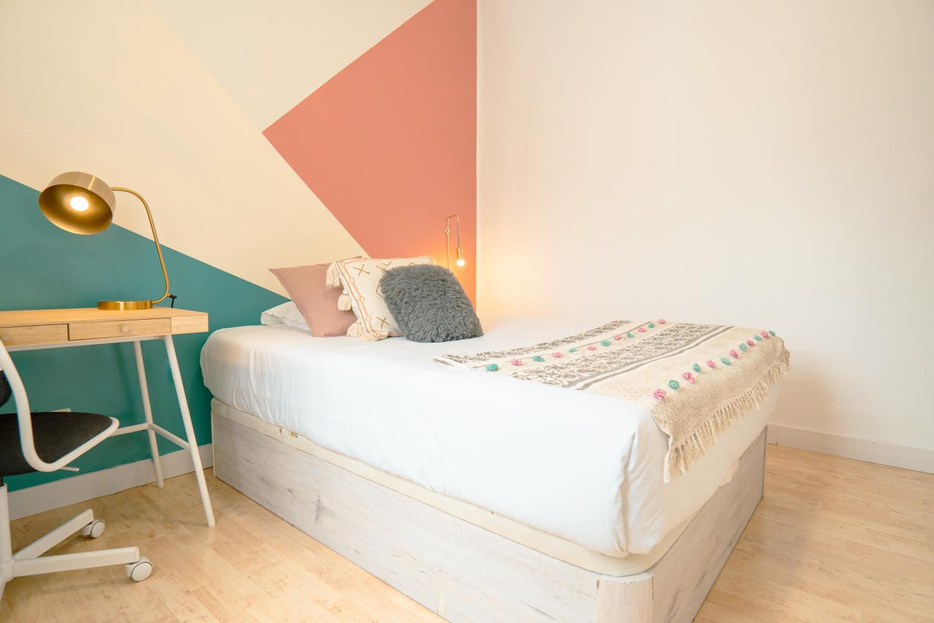 One-Bedroom Apartment - Photo 7
