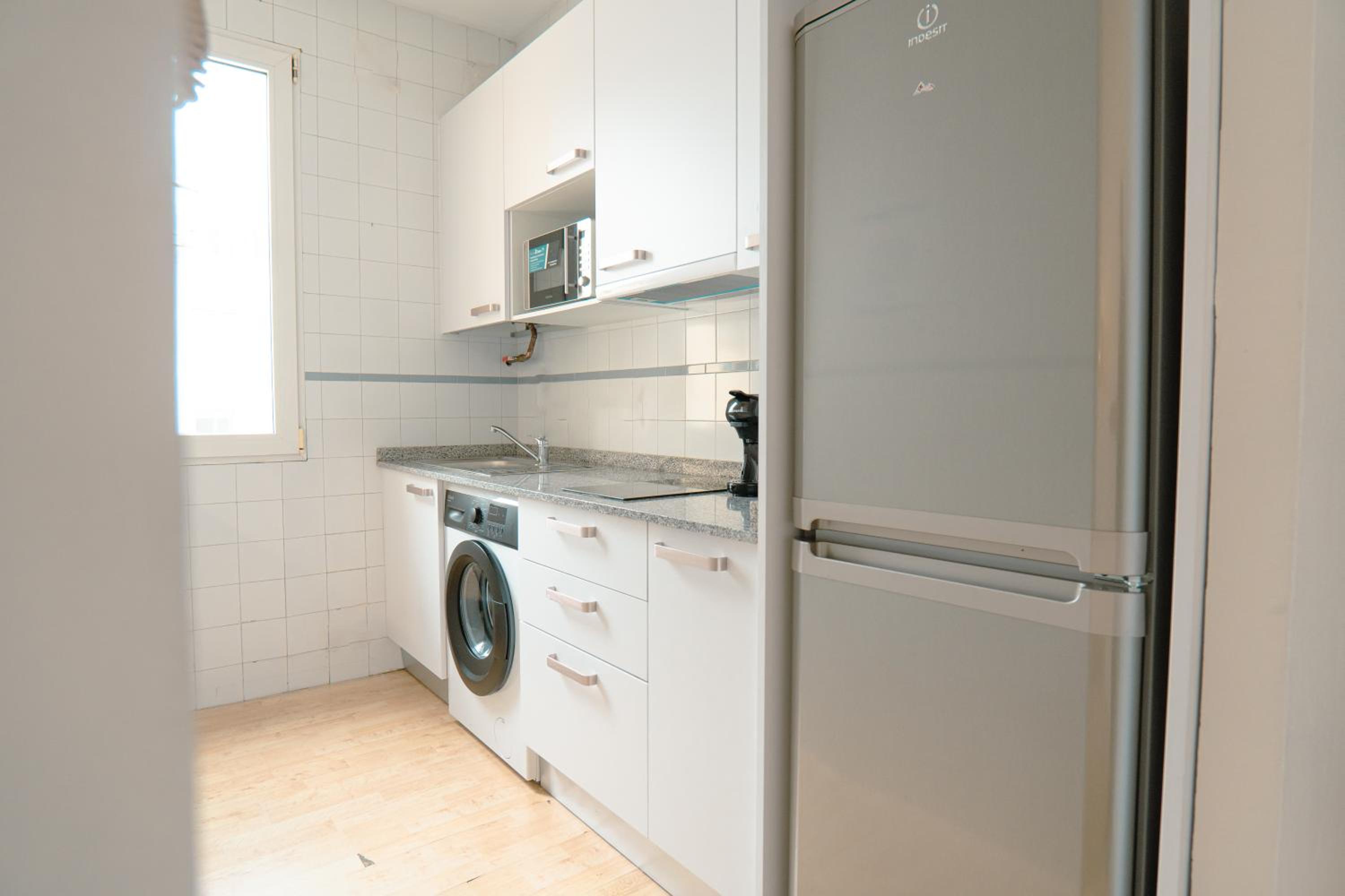 One-Bedroom Apartment - Photo 8