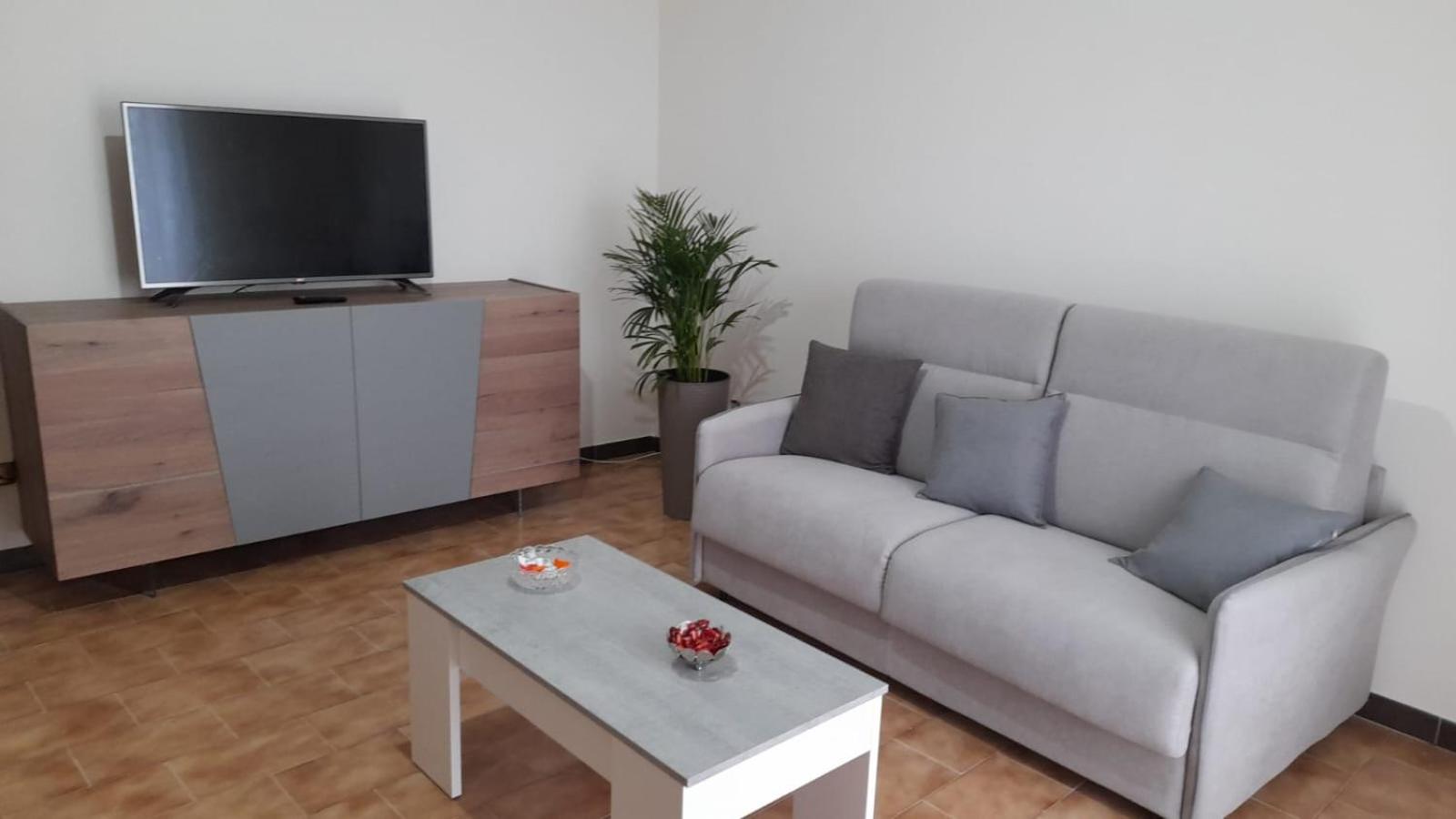 Four-Bedroom House photo 1