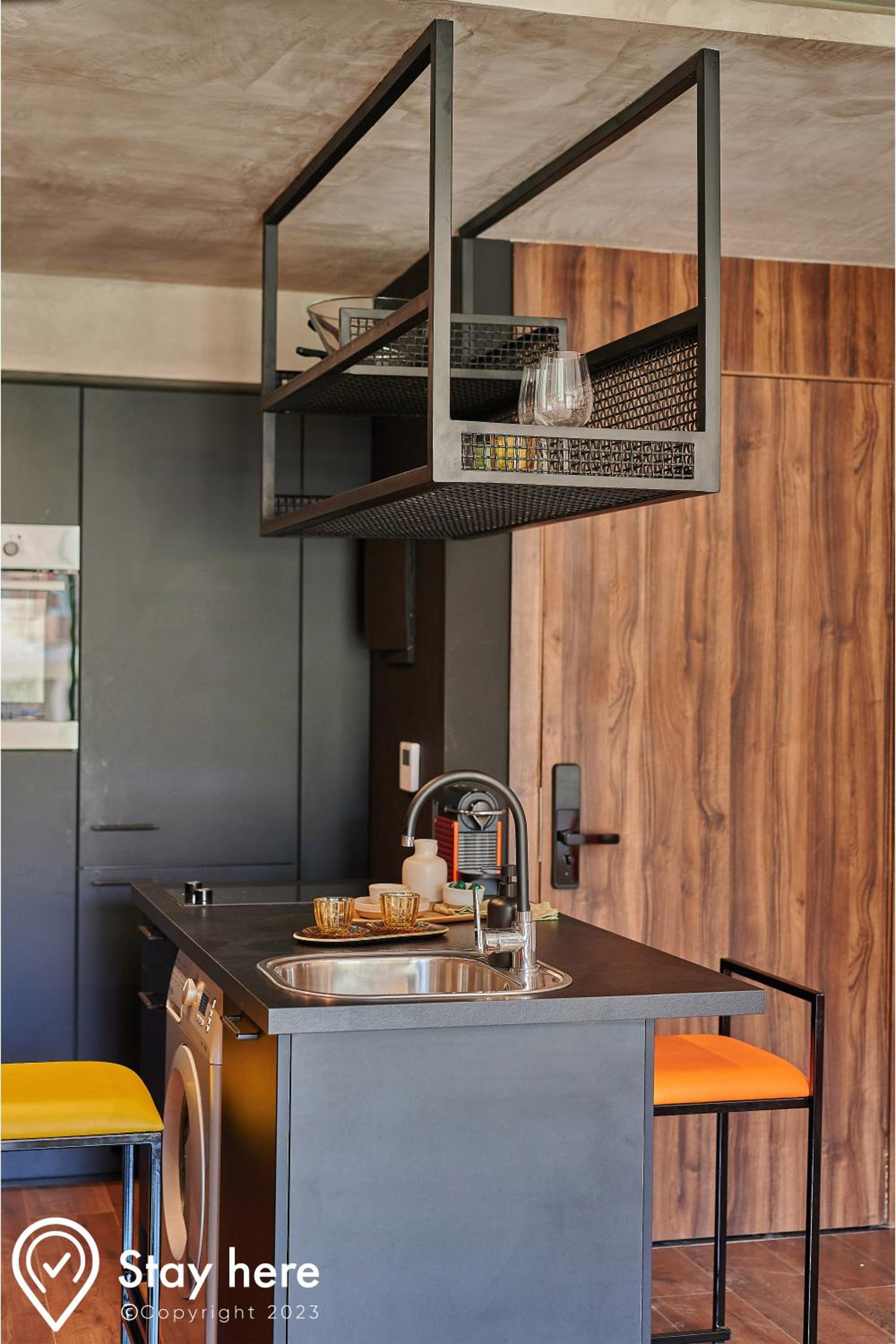 Apartment With Balcony - Photo 5