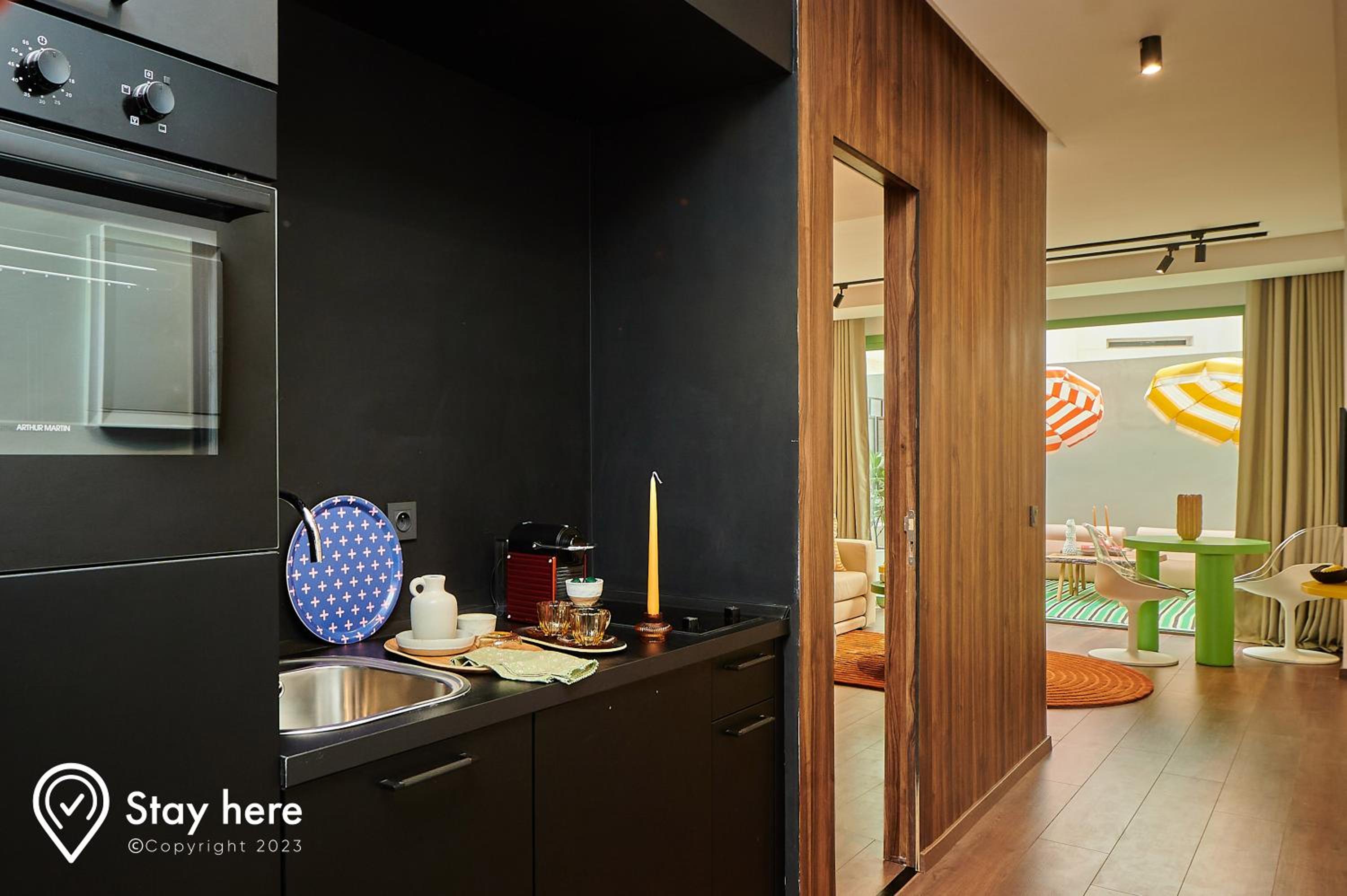 Apartment with Terrace - Photo 8
