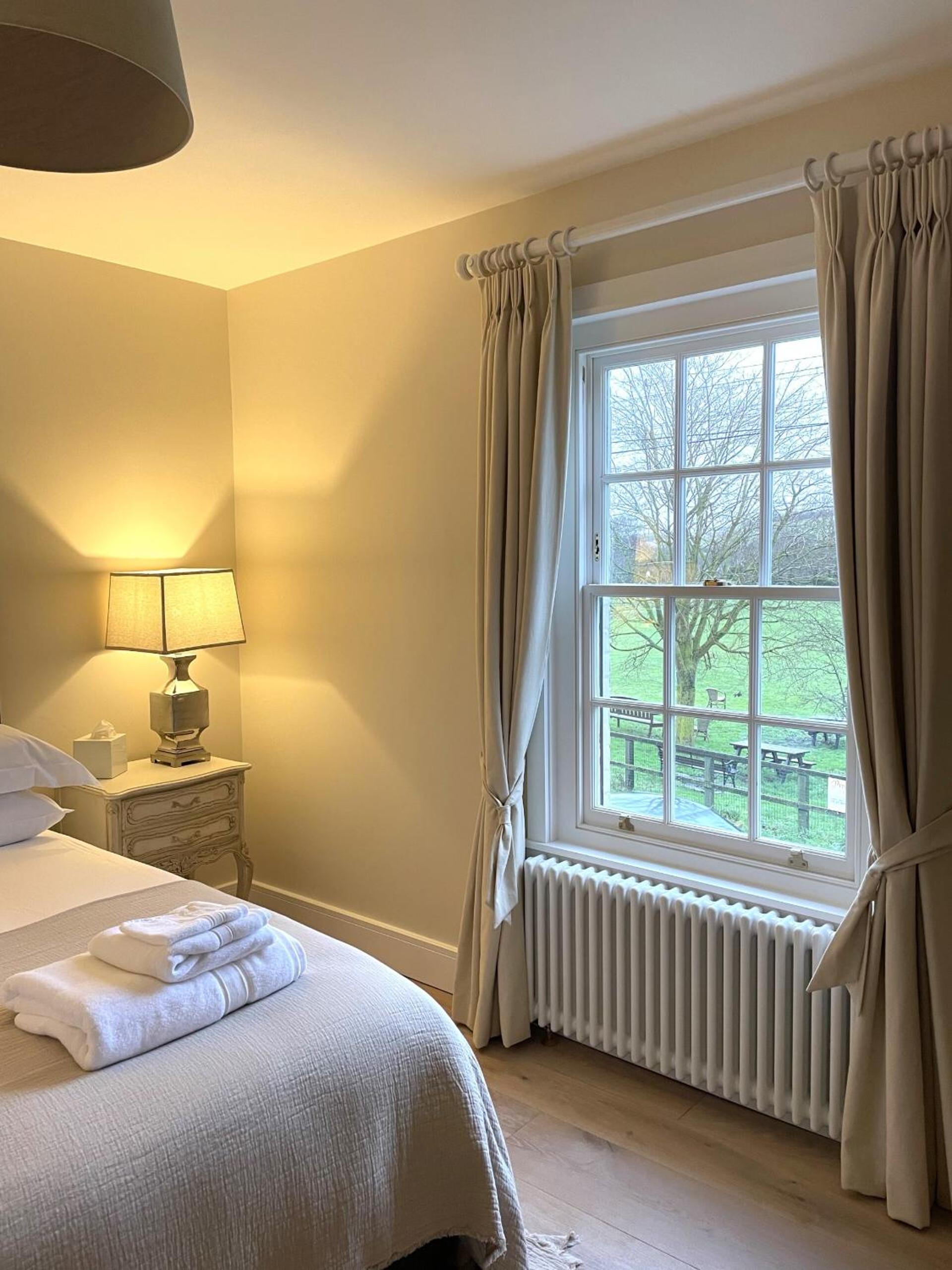 Double Room - Photo 8