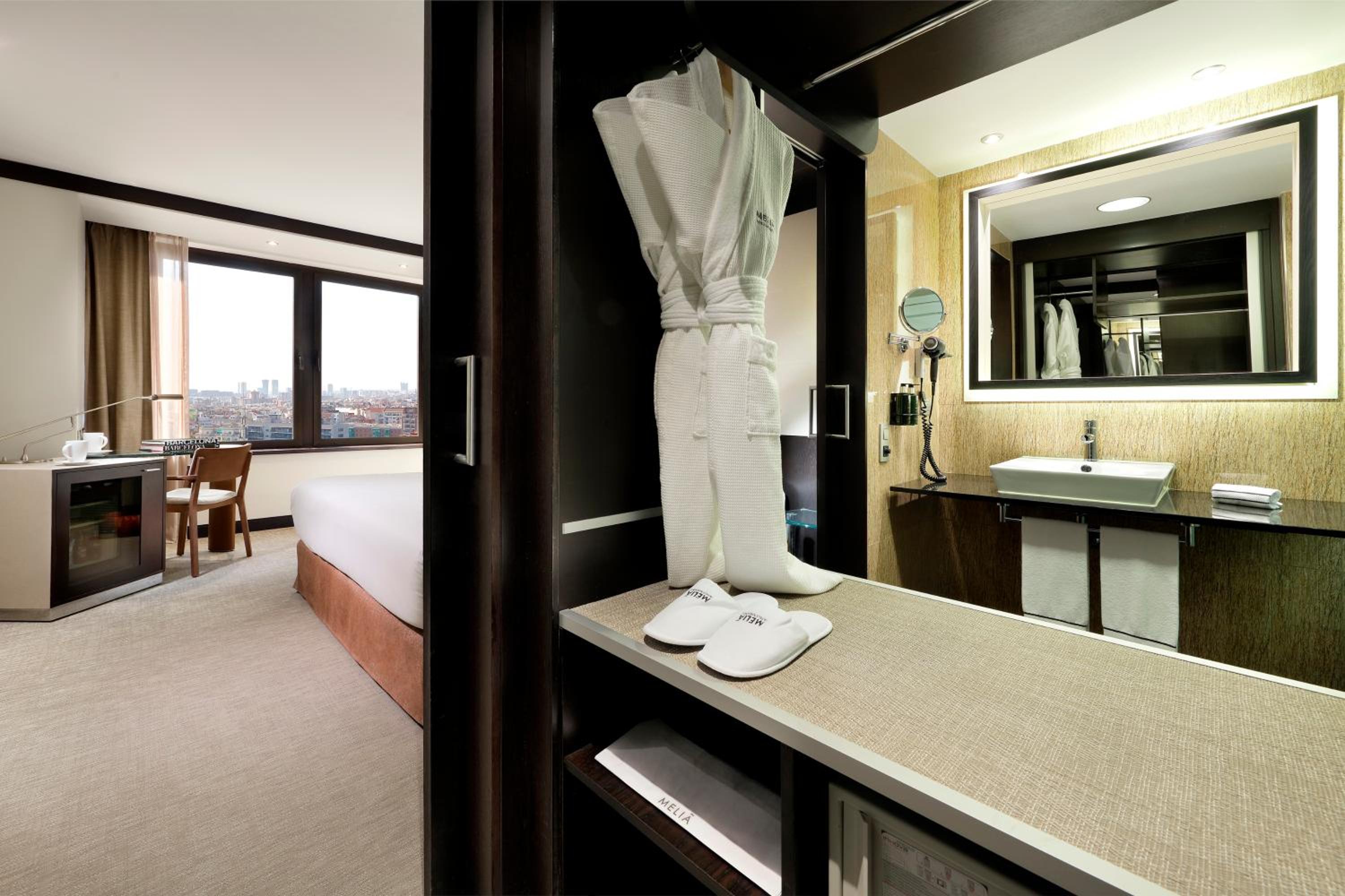 Premium Room City view