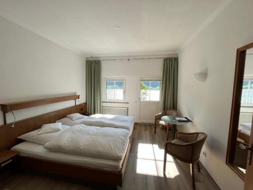 Standard Double Room photo 2