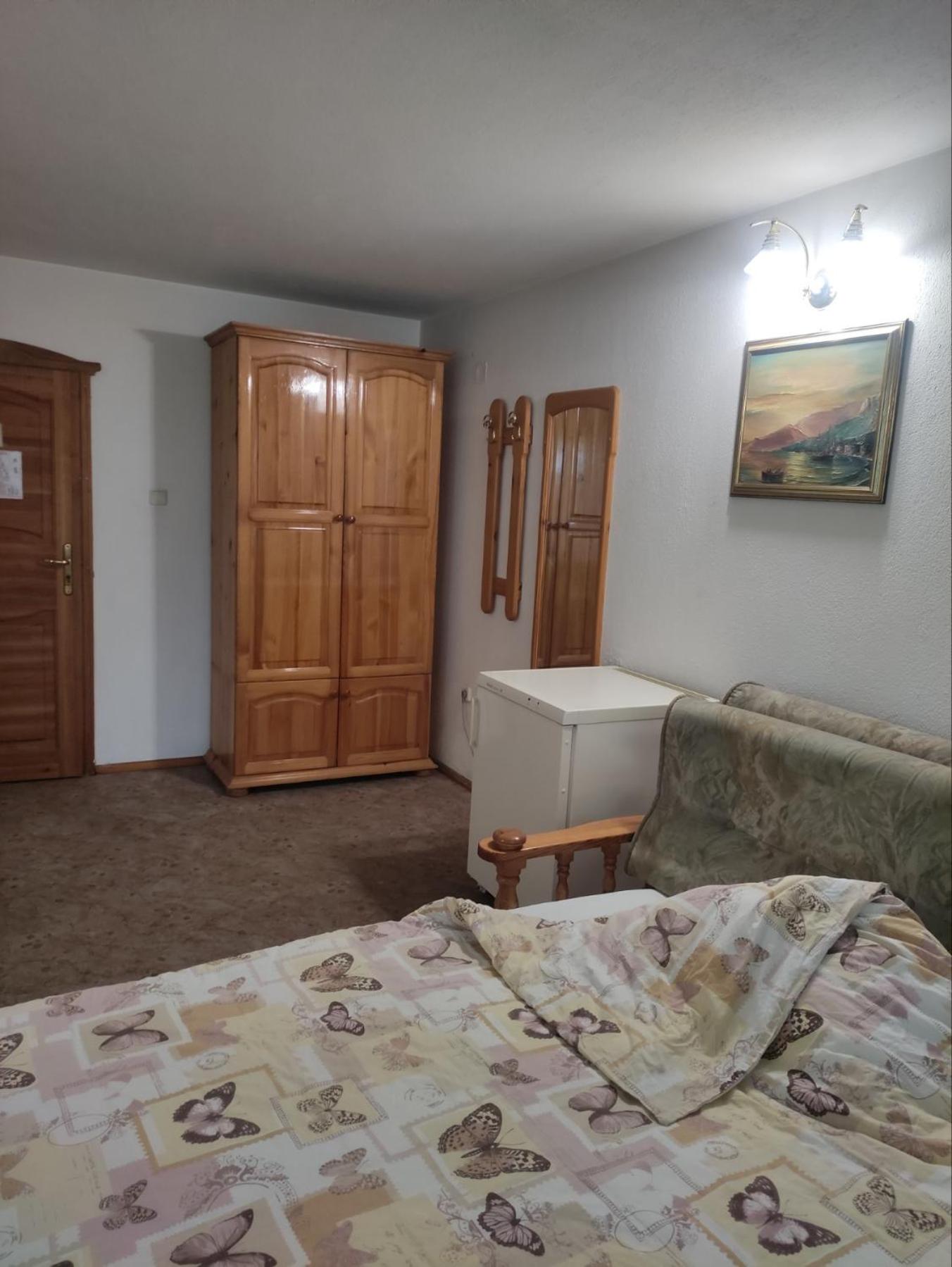 Large Double Room