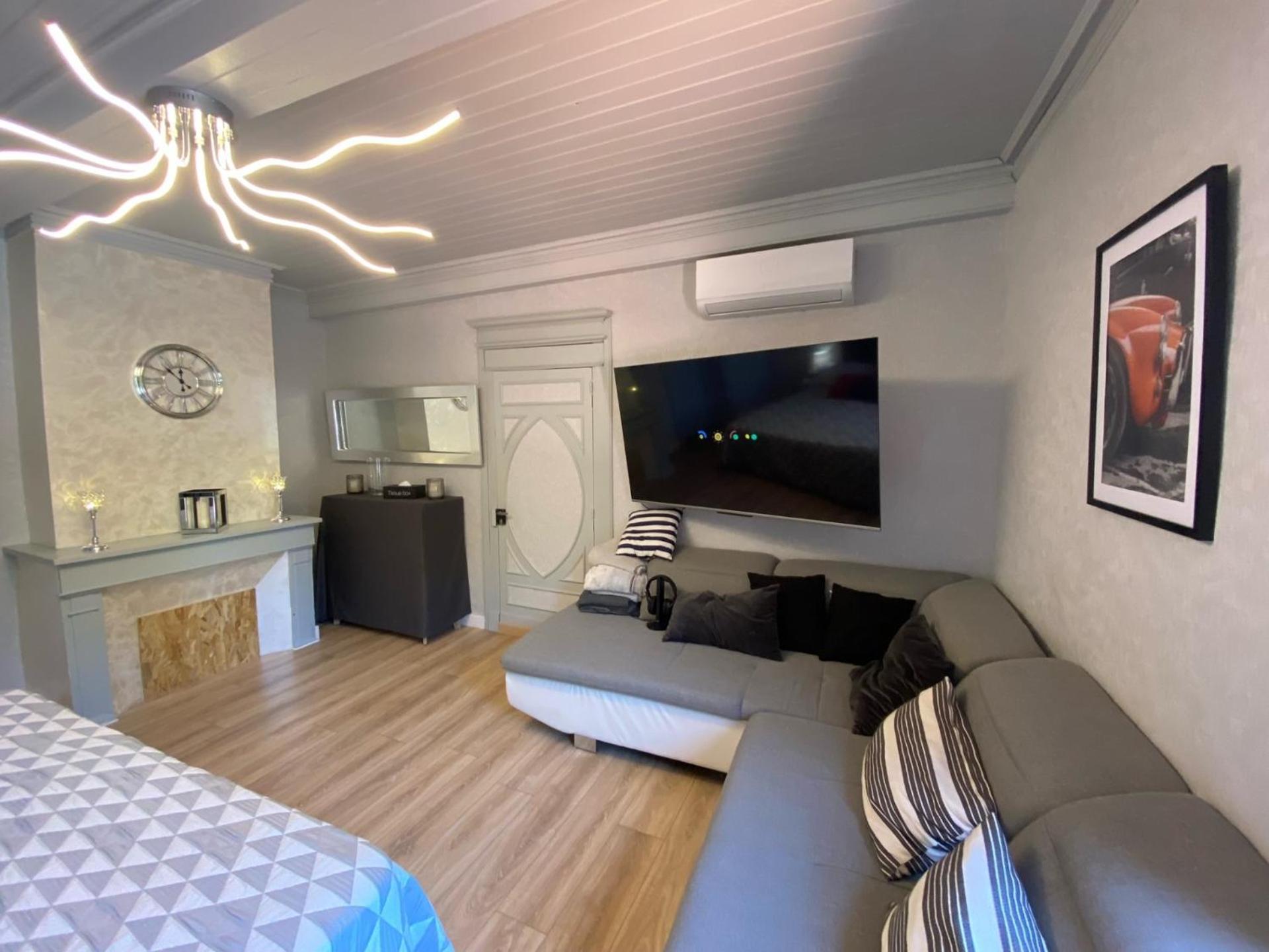 Superior Double Room - Photo 8