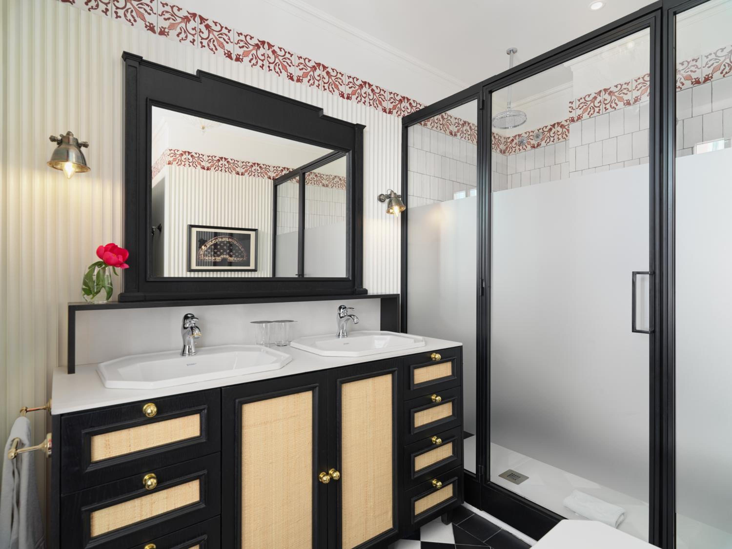Deluxe Junior Suite photo 2
