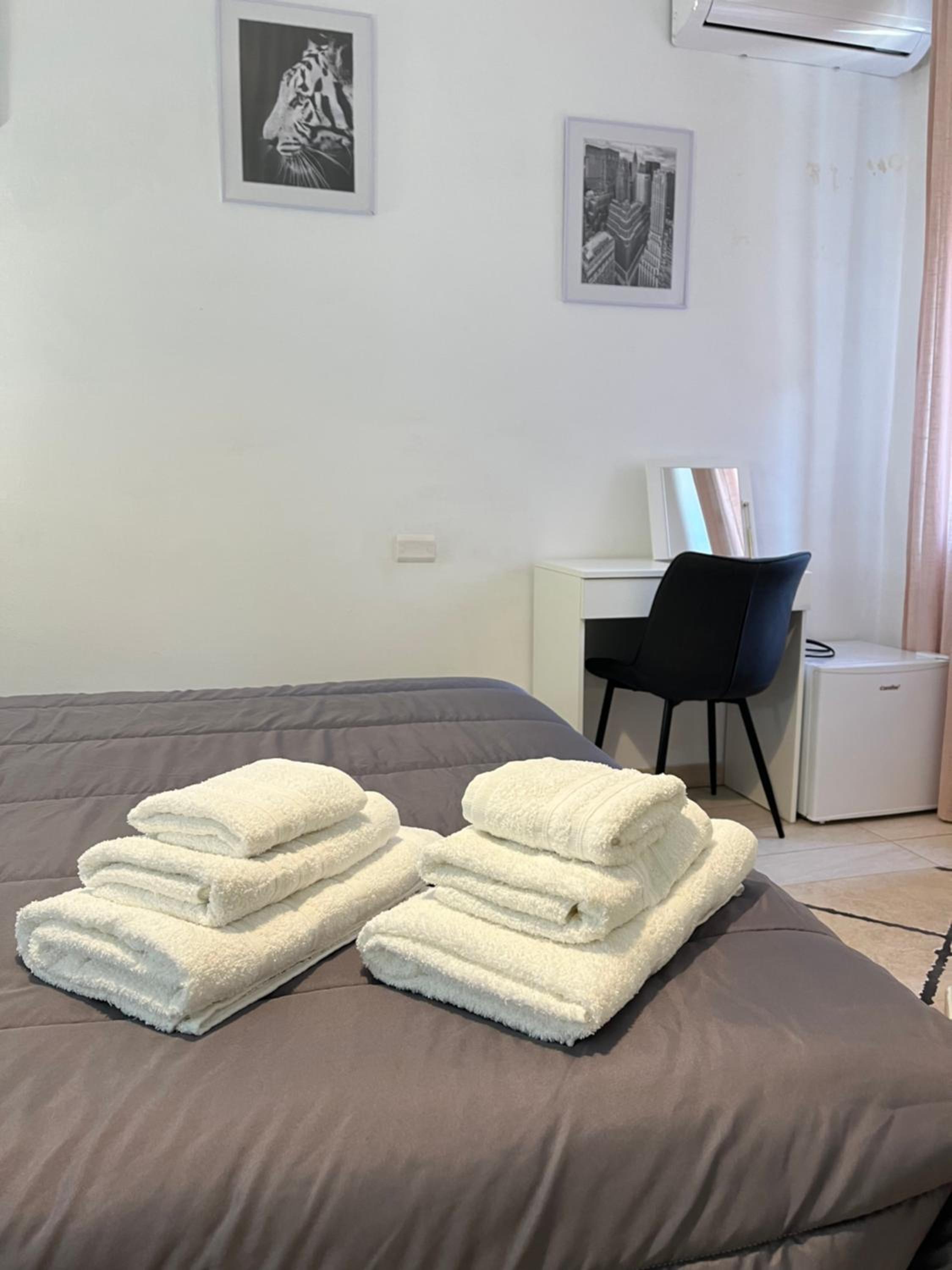 Standard Double Room - Photo 1