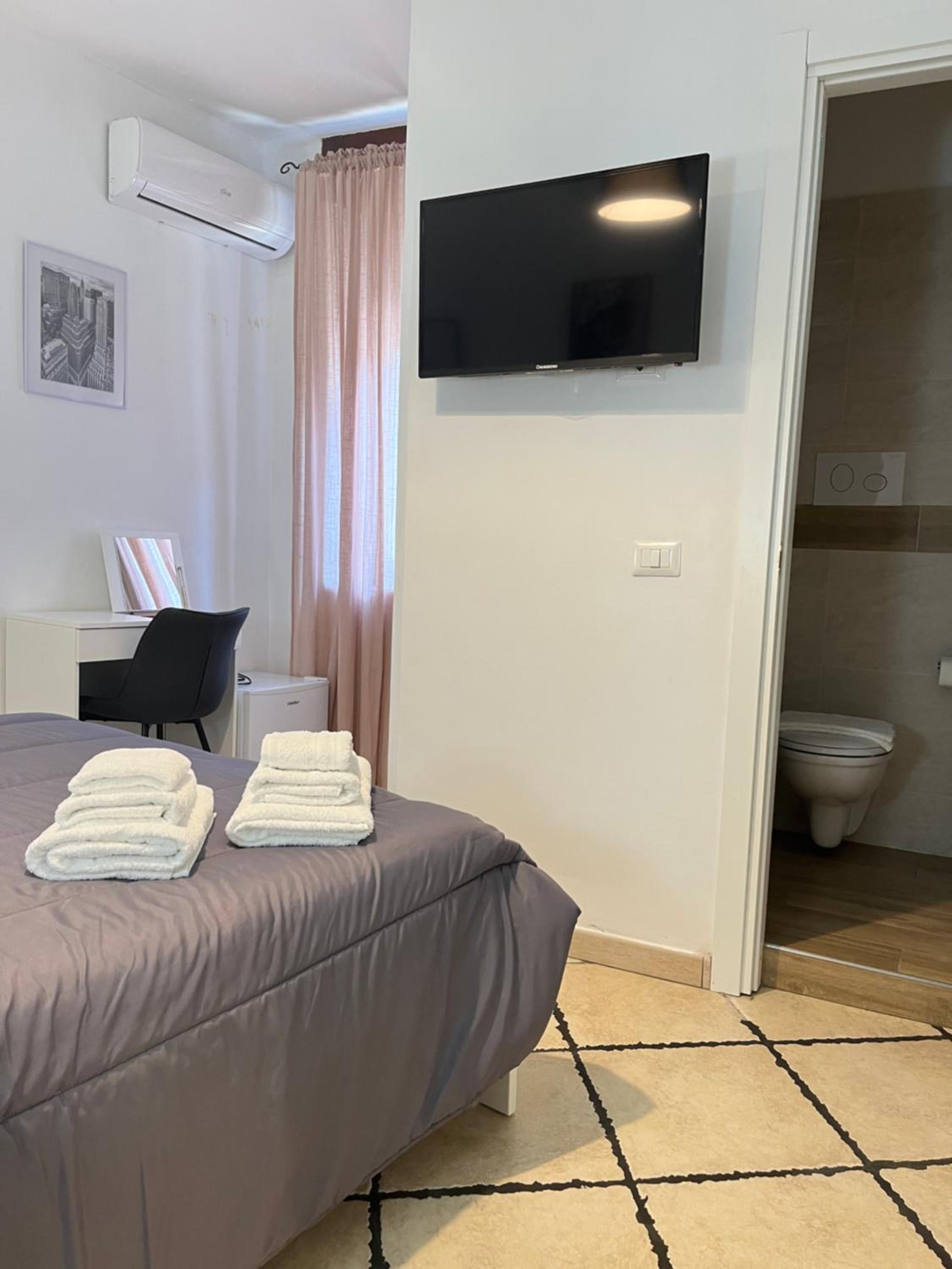 Standard Double Room - Photo 4