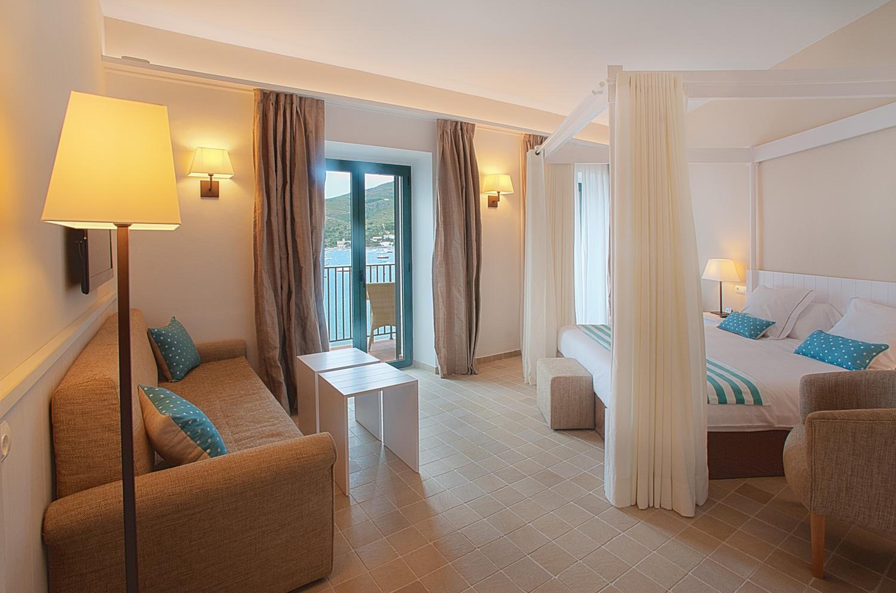 Habitación Cuádruple con Vista al Mar