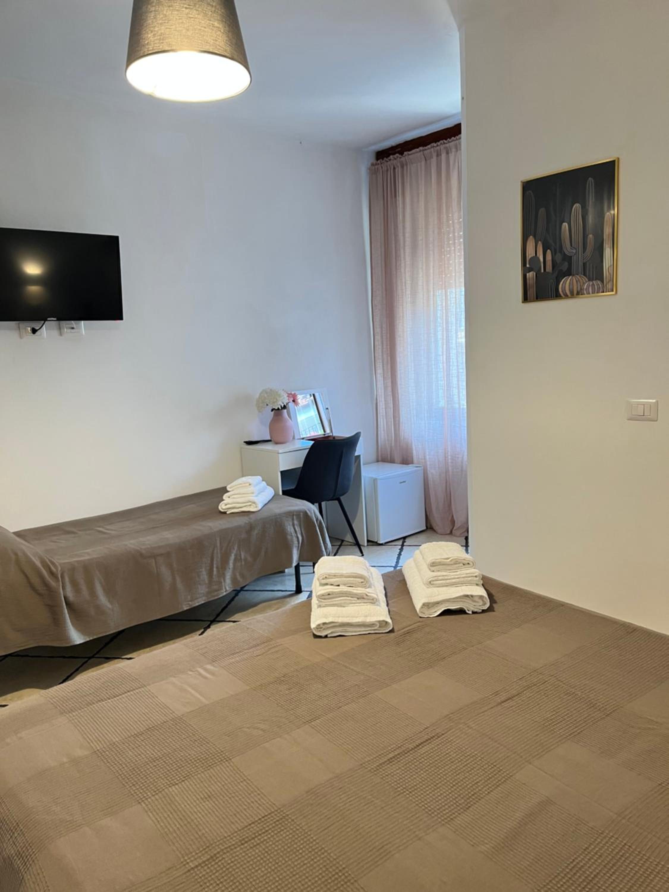 Double Room with Private Bathroom - Photo 5