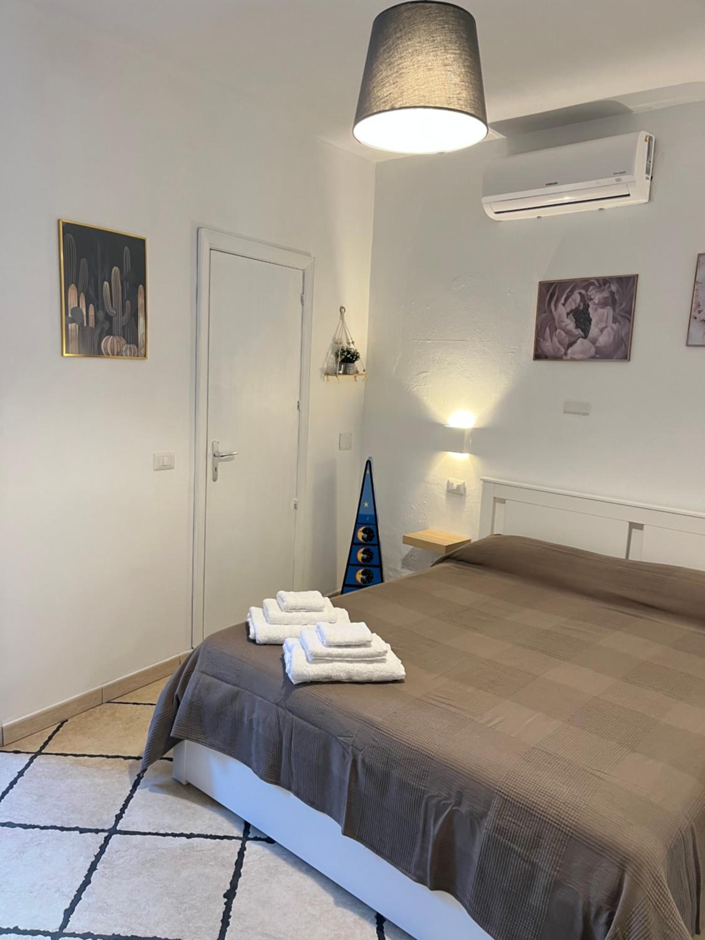 Double Room with Private Bathroom - Photo 3