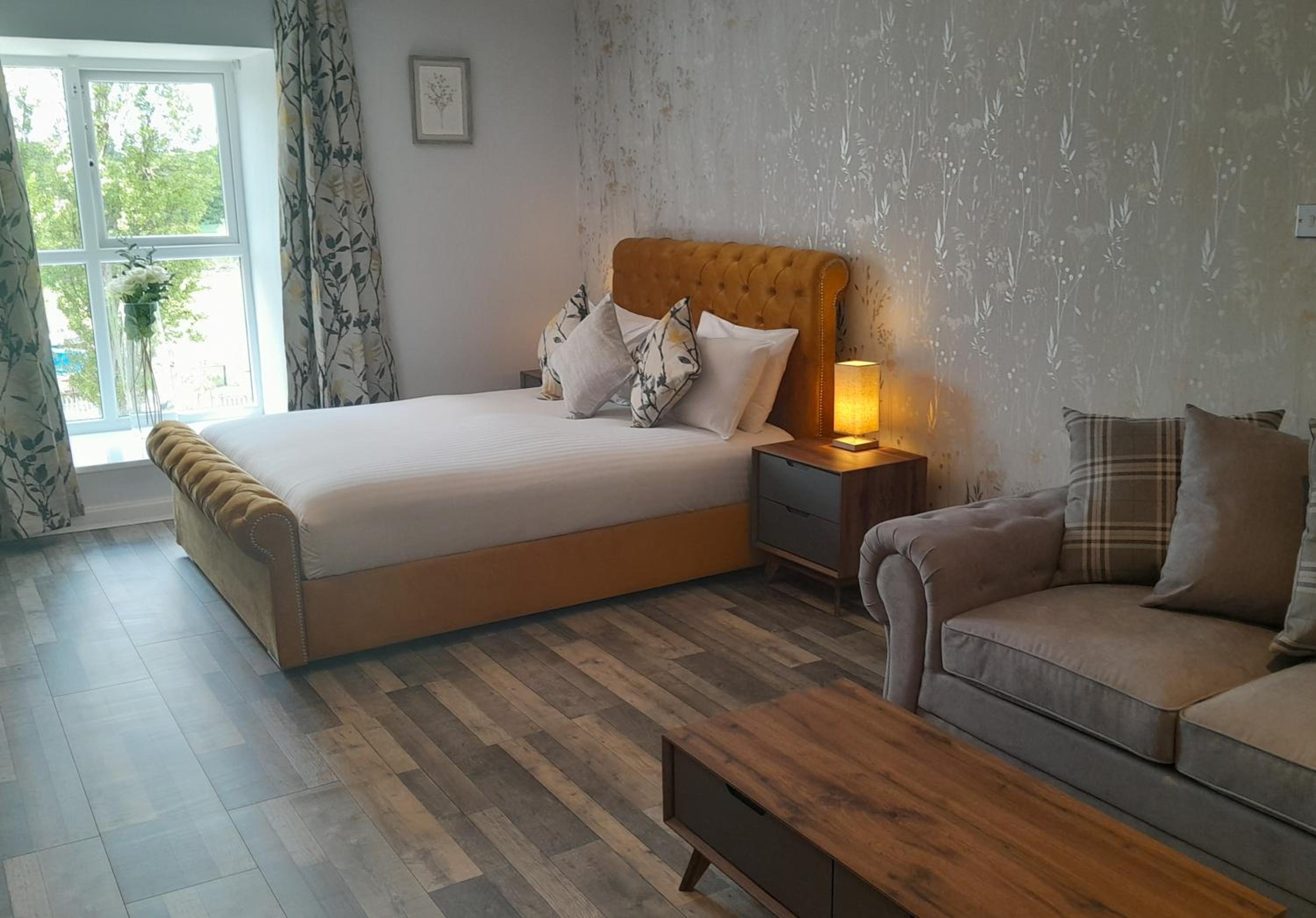 Superior King Room - Photo 1