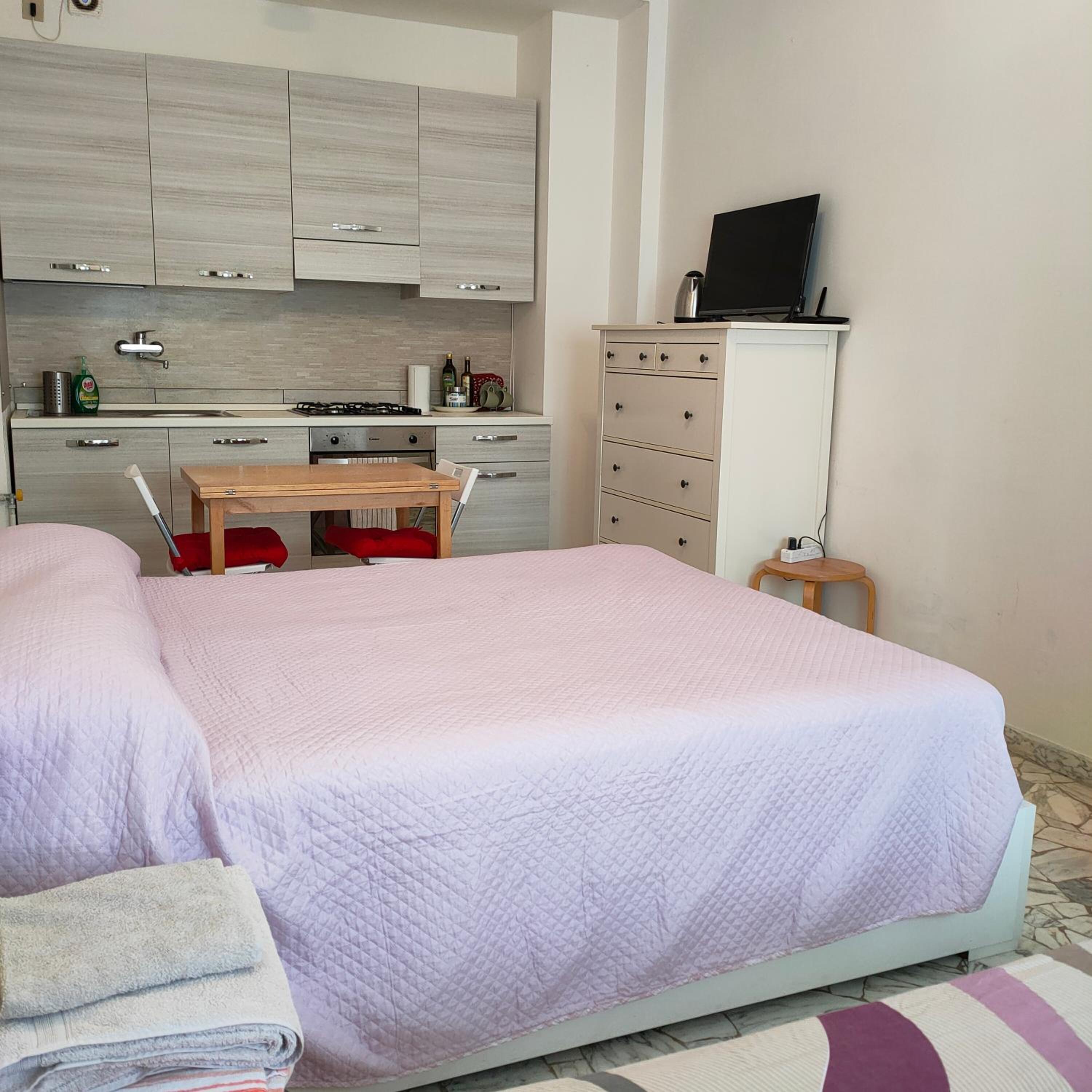 One-Bedroom Apartment