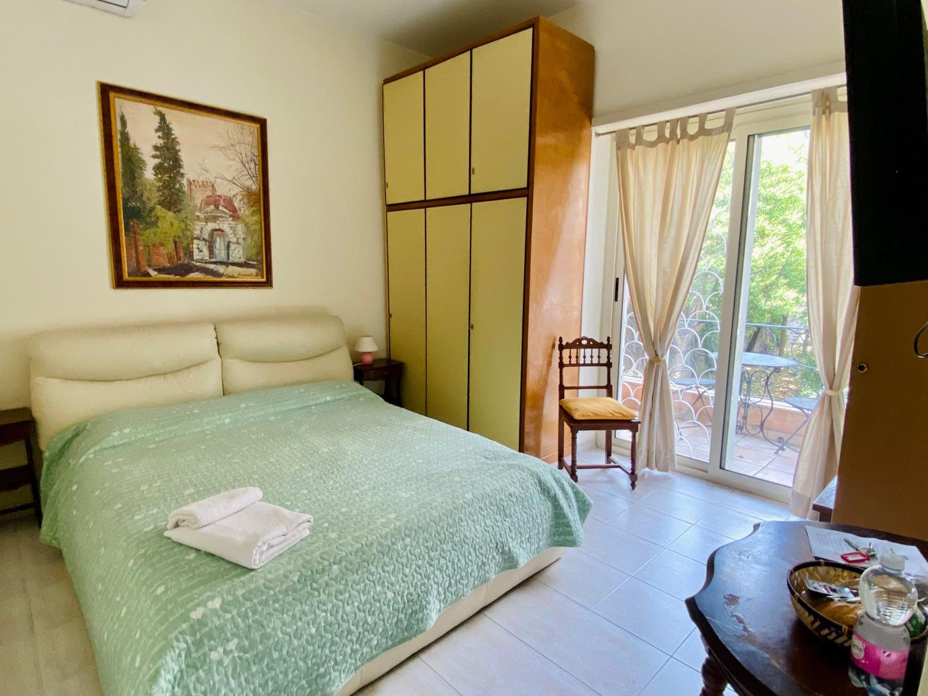 Deluxe Double Room With Balcony