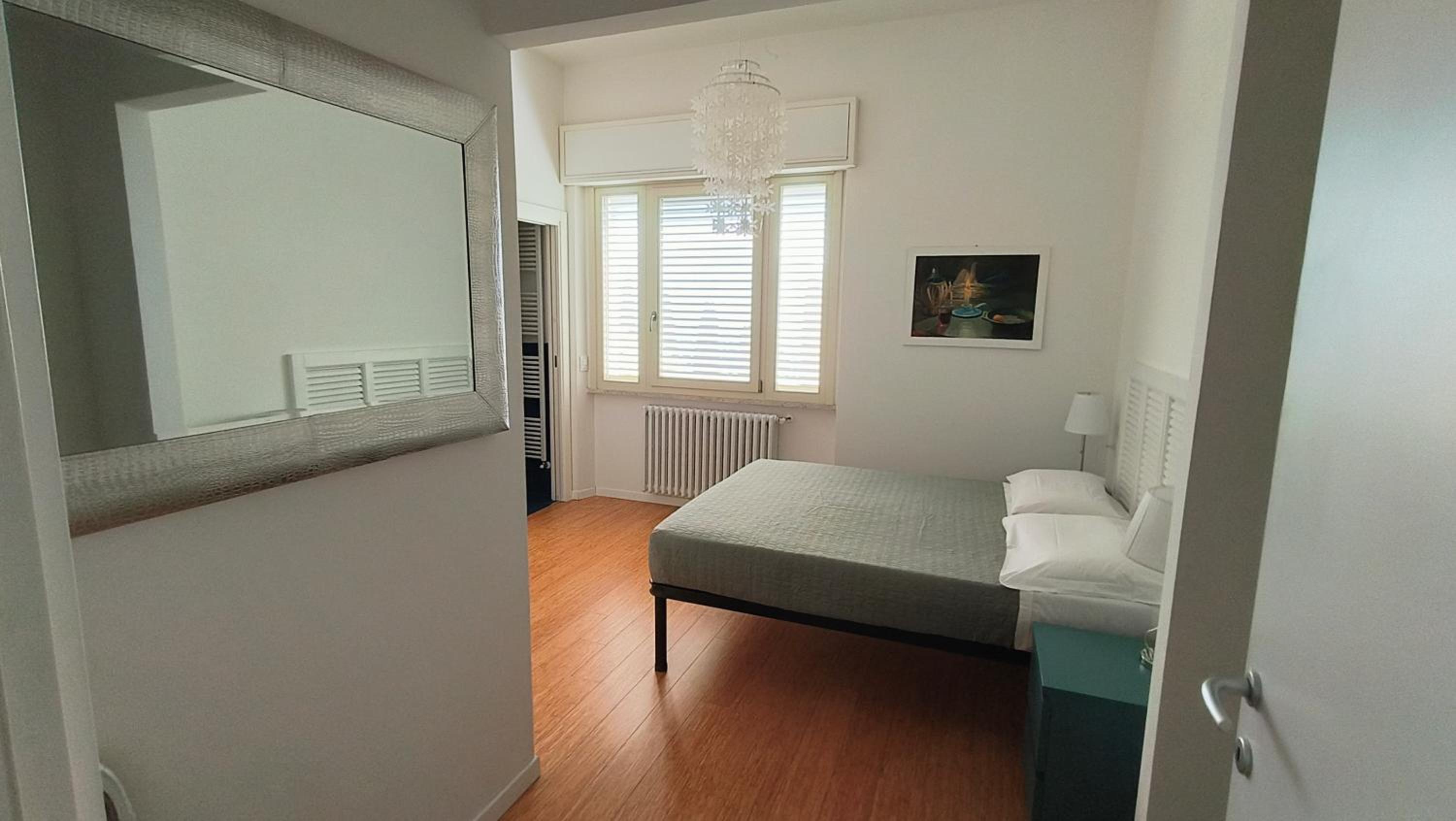 One-Bedroom Apartment photo 3