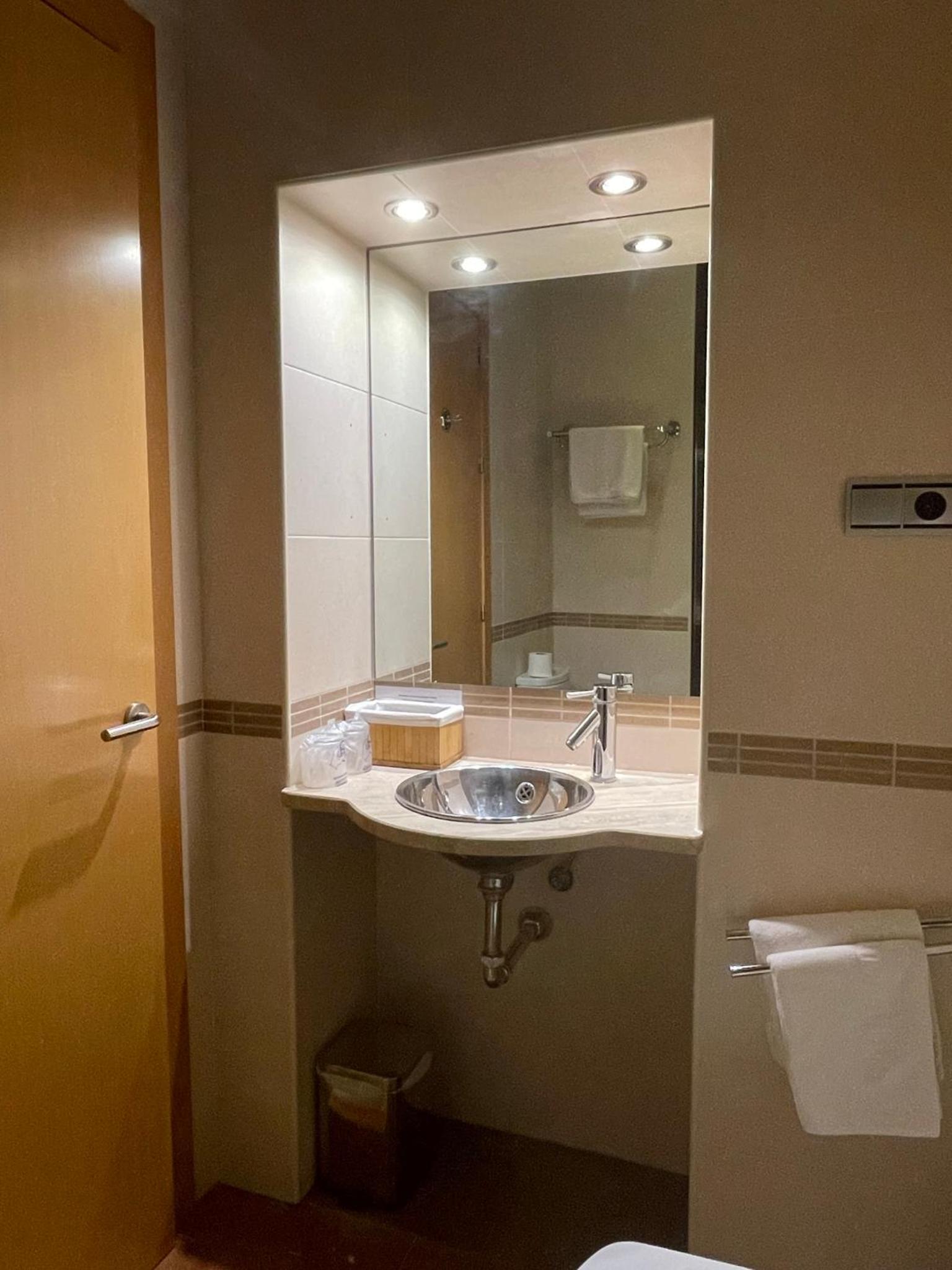 Standard Single Room photo 2