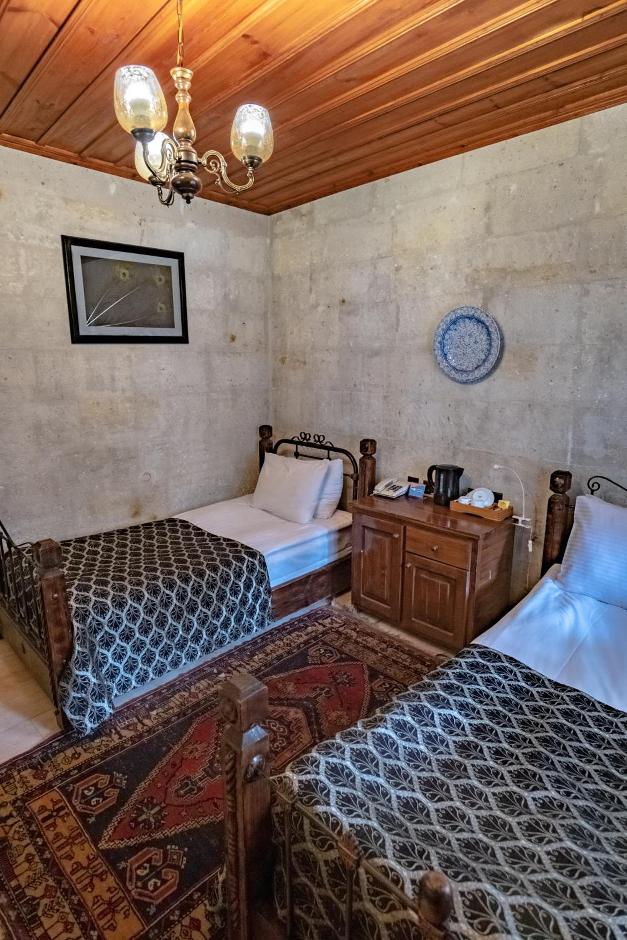 Standard Twin Room - Photo 7