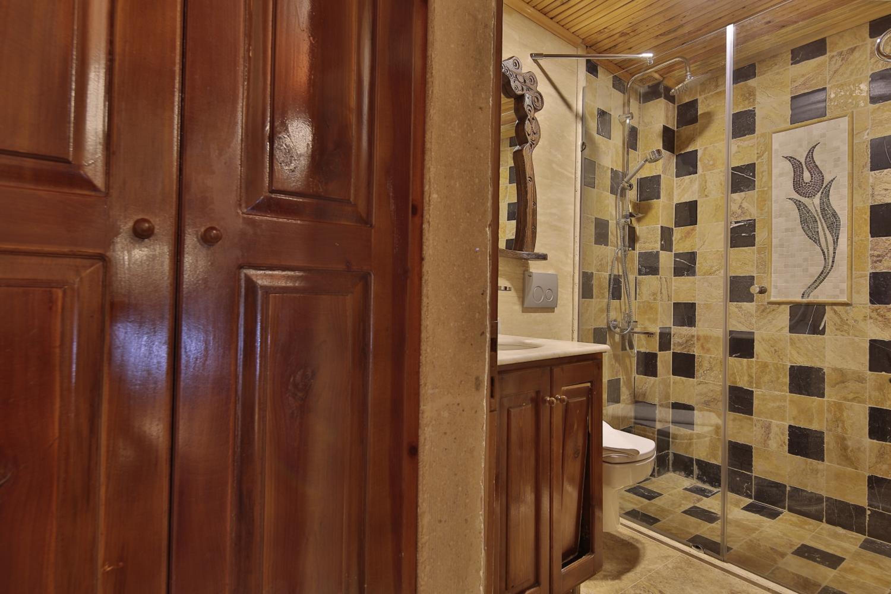 Standard Twin Room - Photo 5