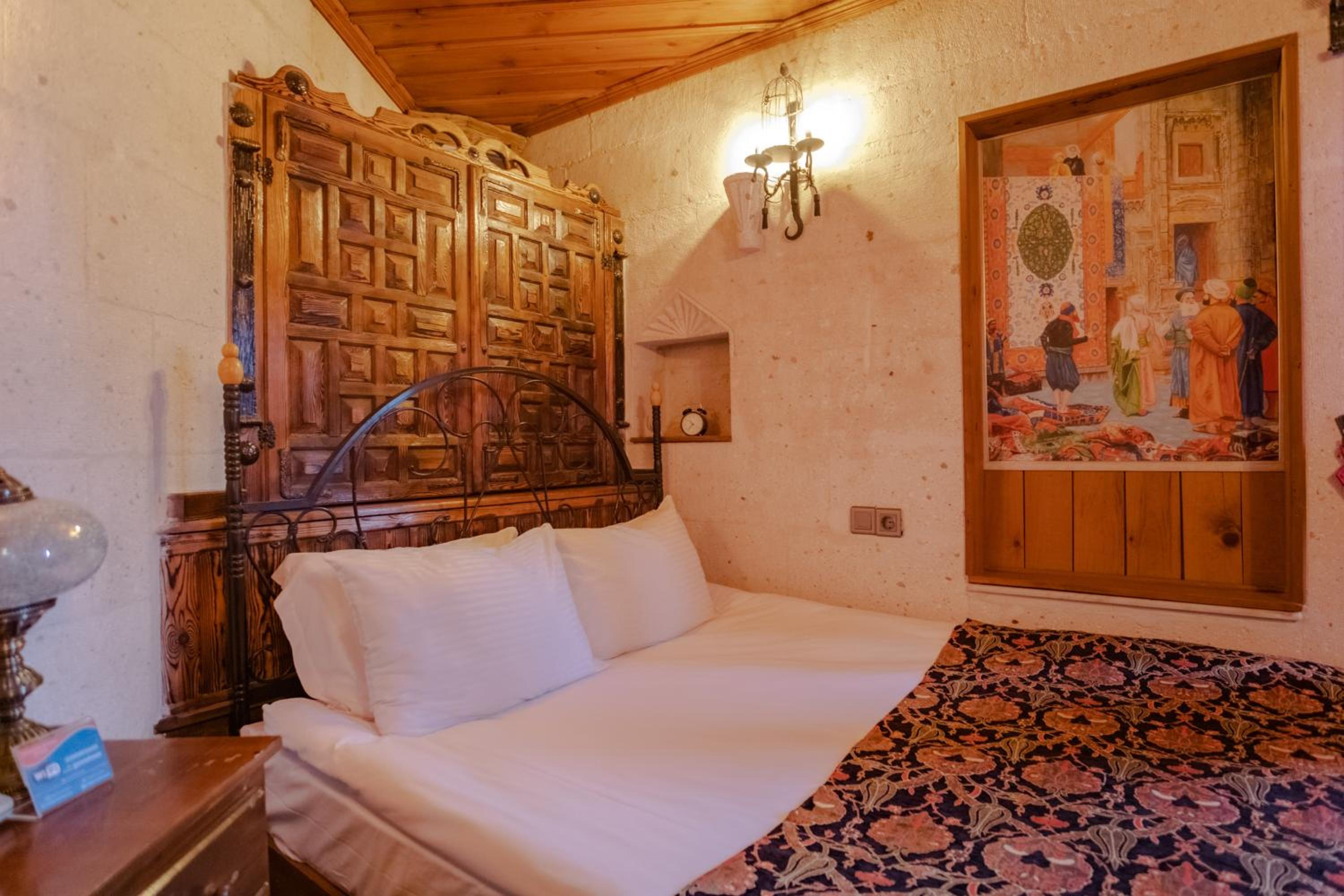 Deluxe Double Room - Photo 2