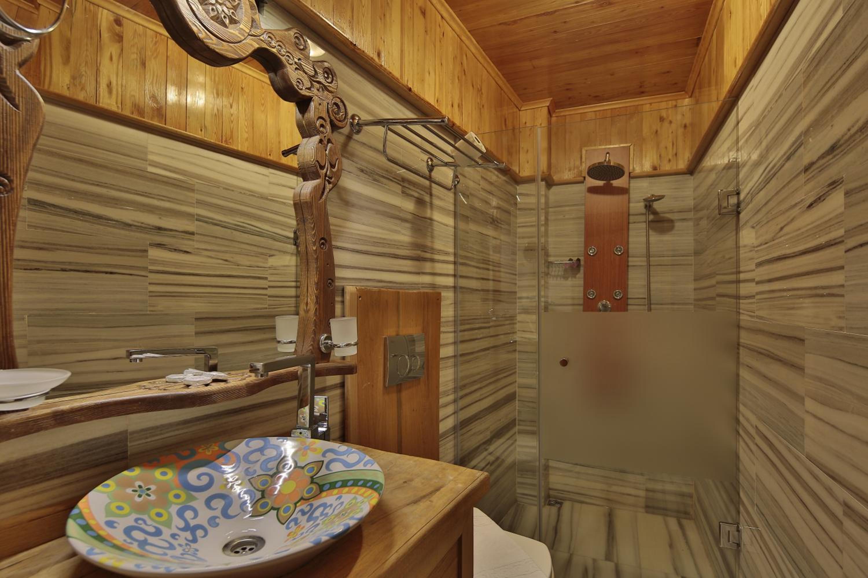 Deluxe Double Room - Photo 10