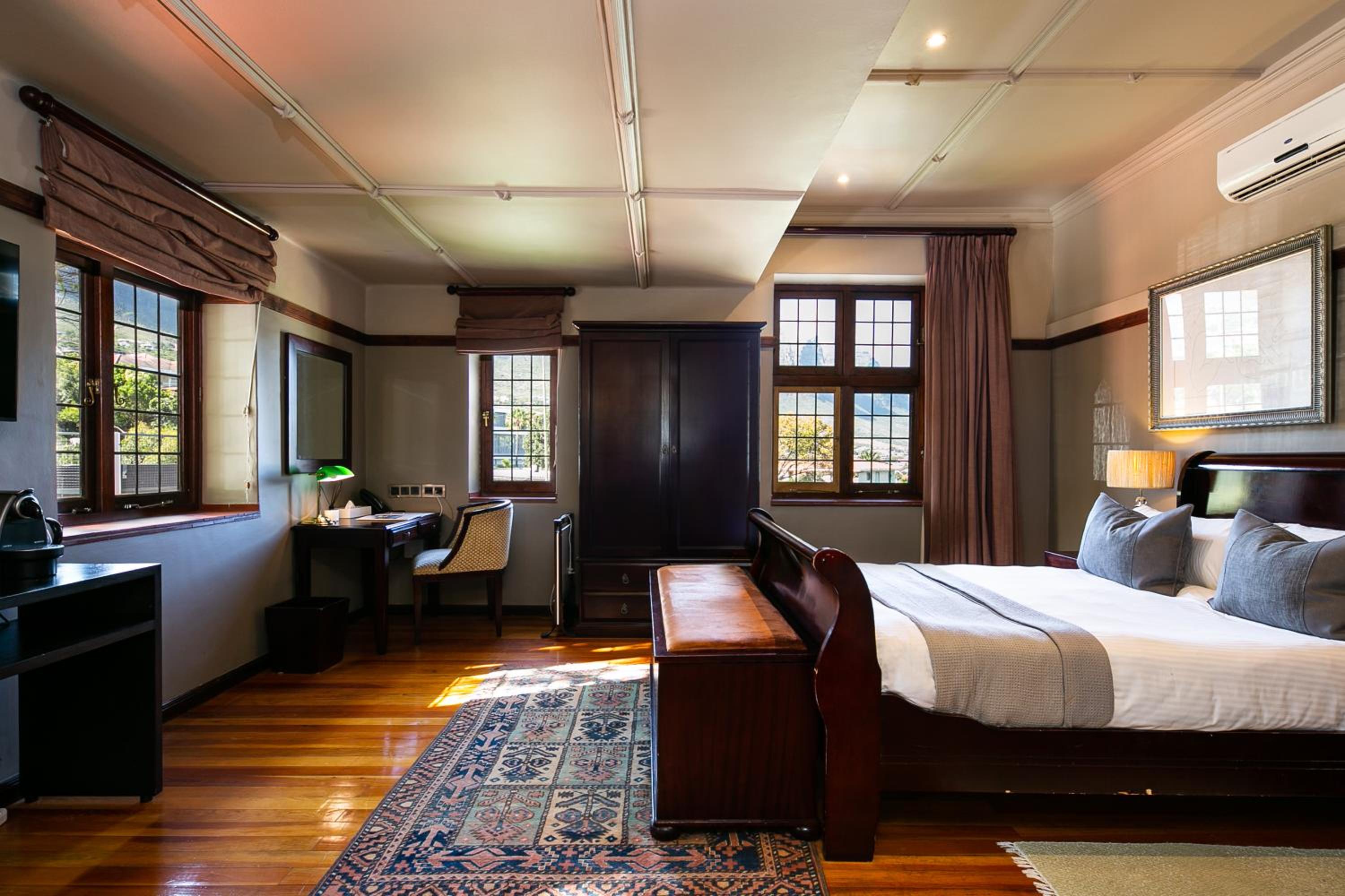 Manor Mountain Room