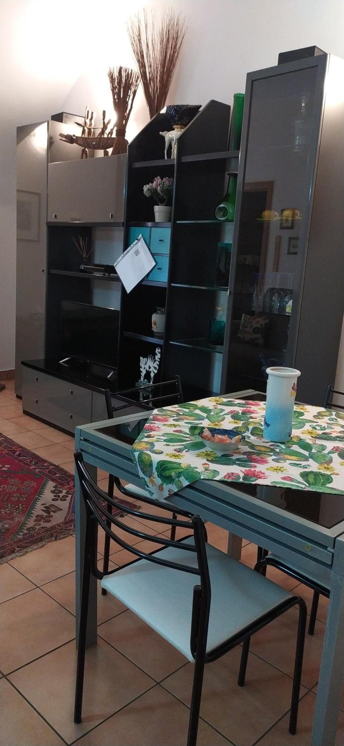 Two-Bedroom House - Photo 3