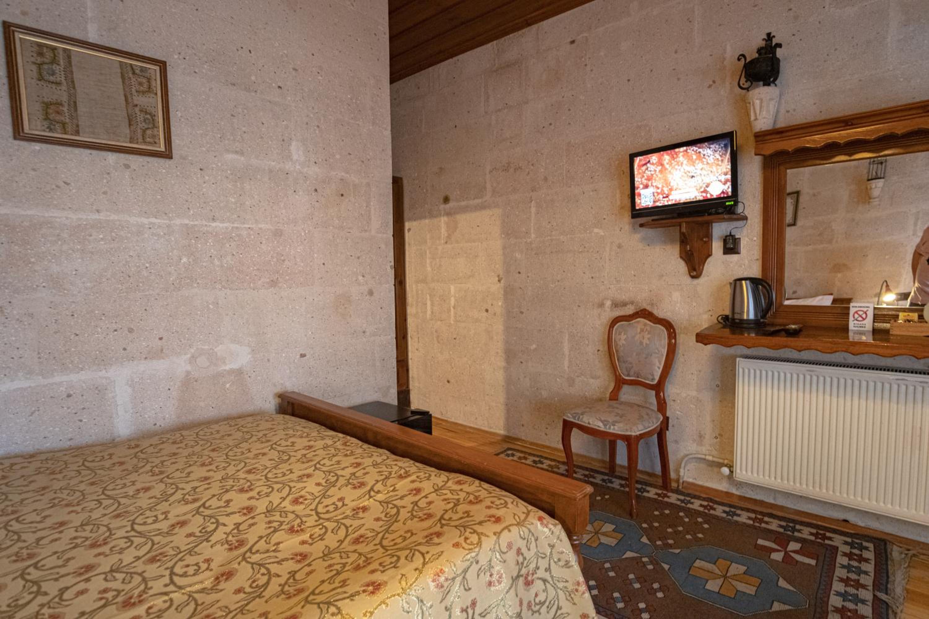 Family Room - Photo 9