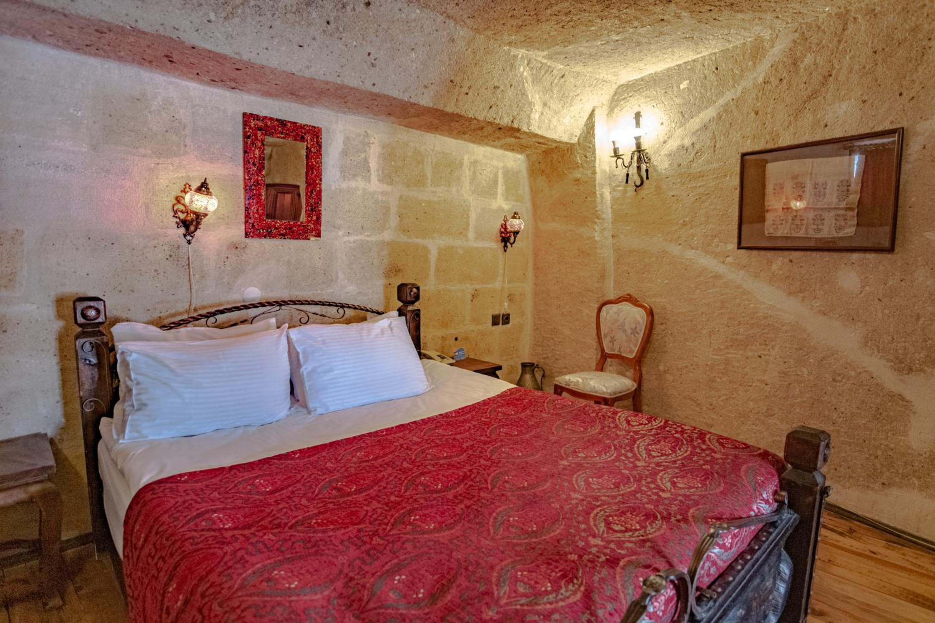 Superior Cave Suite  - Photo 4