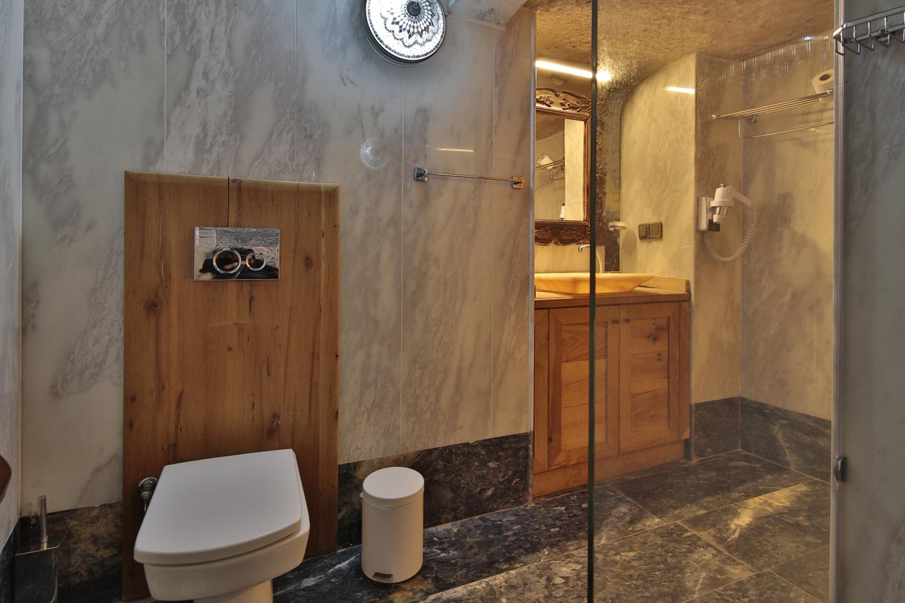 Superior Cave Suite  - Photo 10