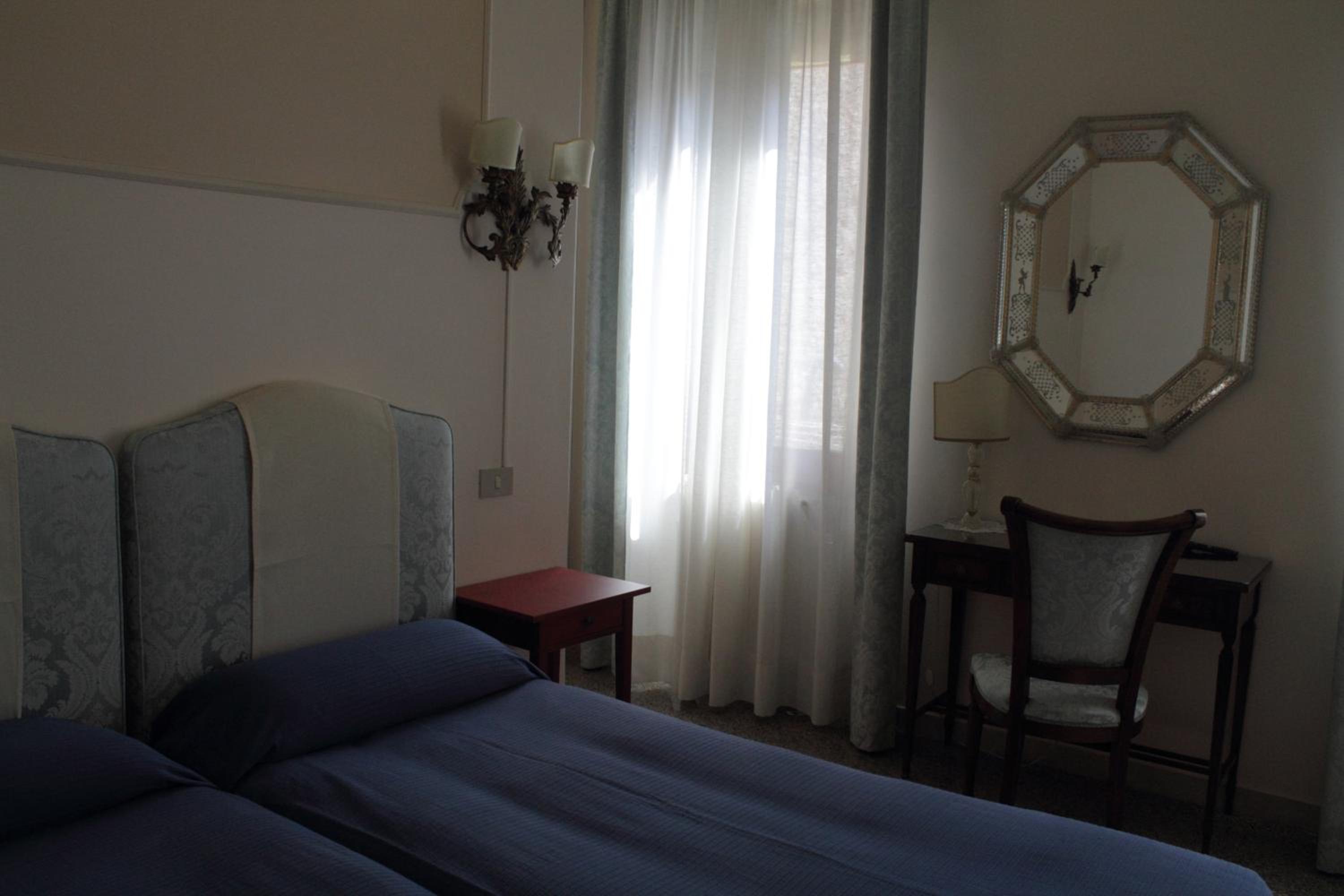 Superior Double or Twin Room photo 2