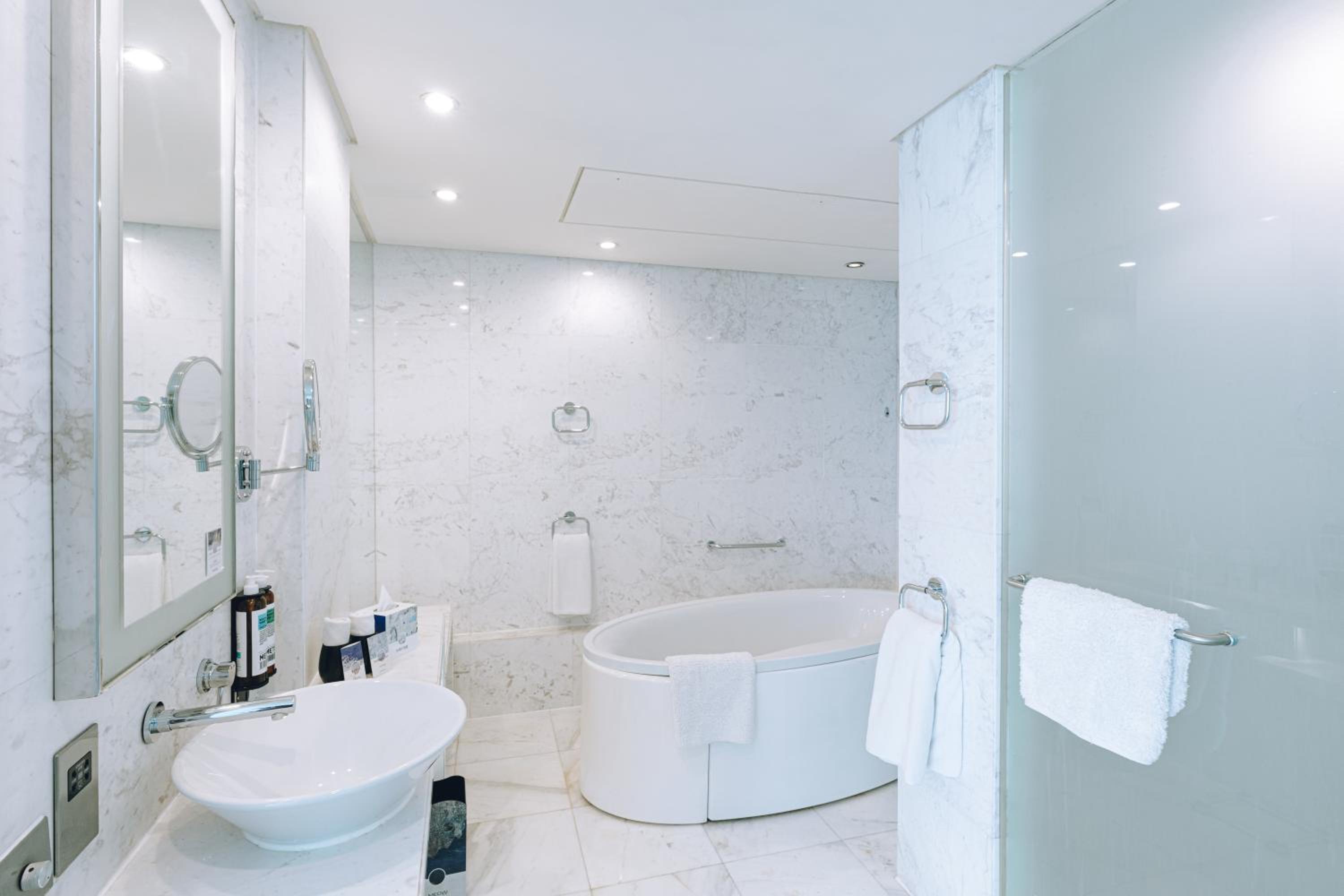Junior Calm Suite - King photo 1
