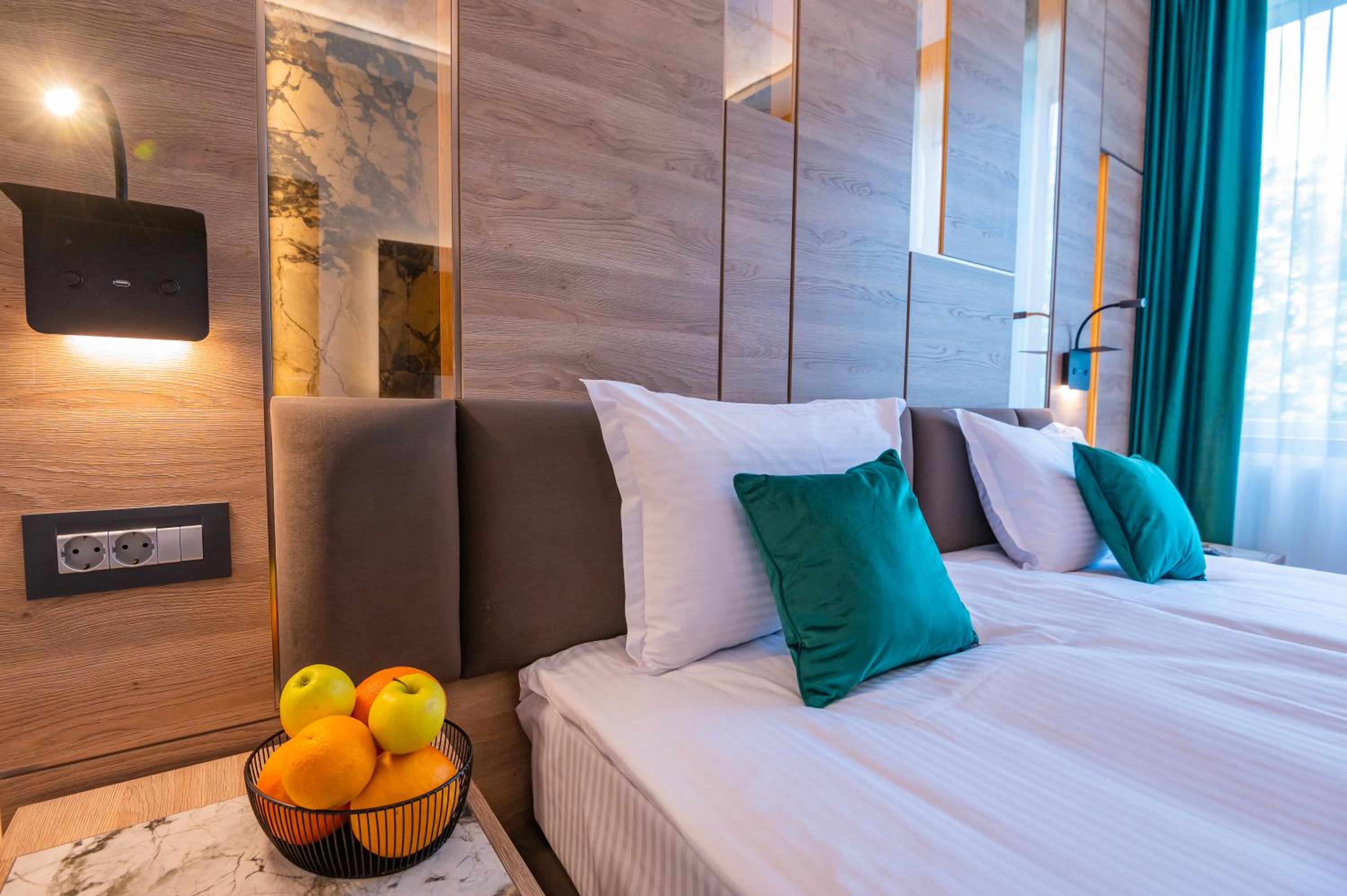 Queen Suite