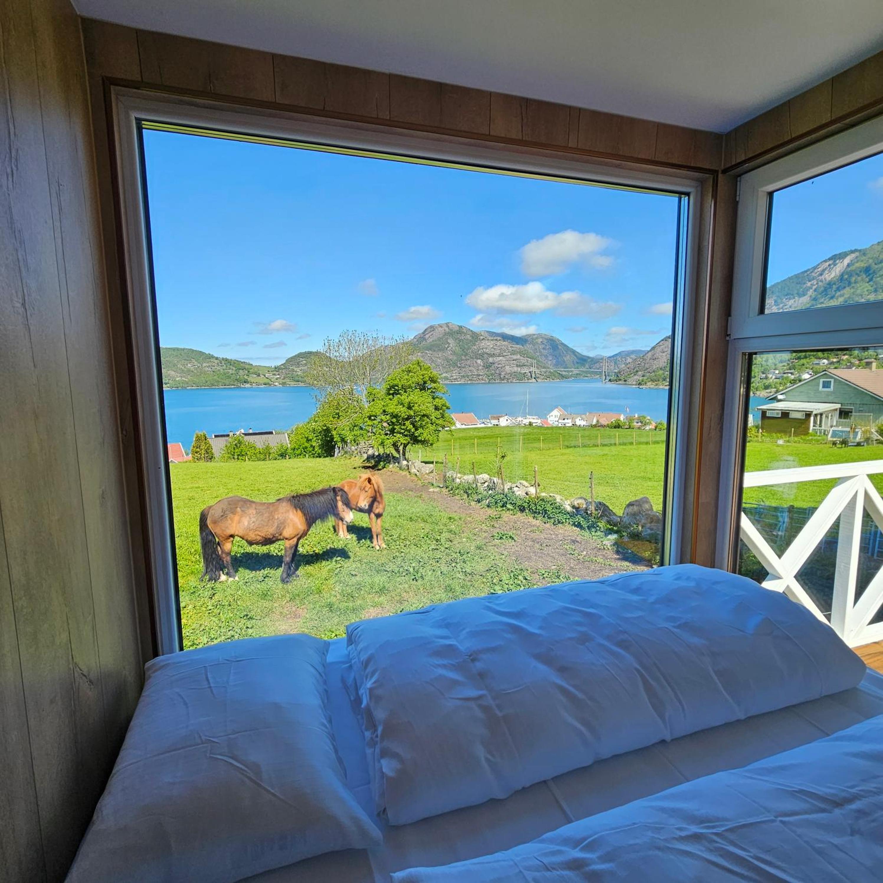 Queen Room with Sea View - Photo 10