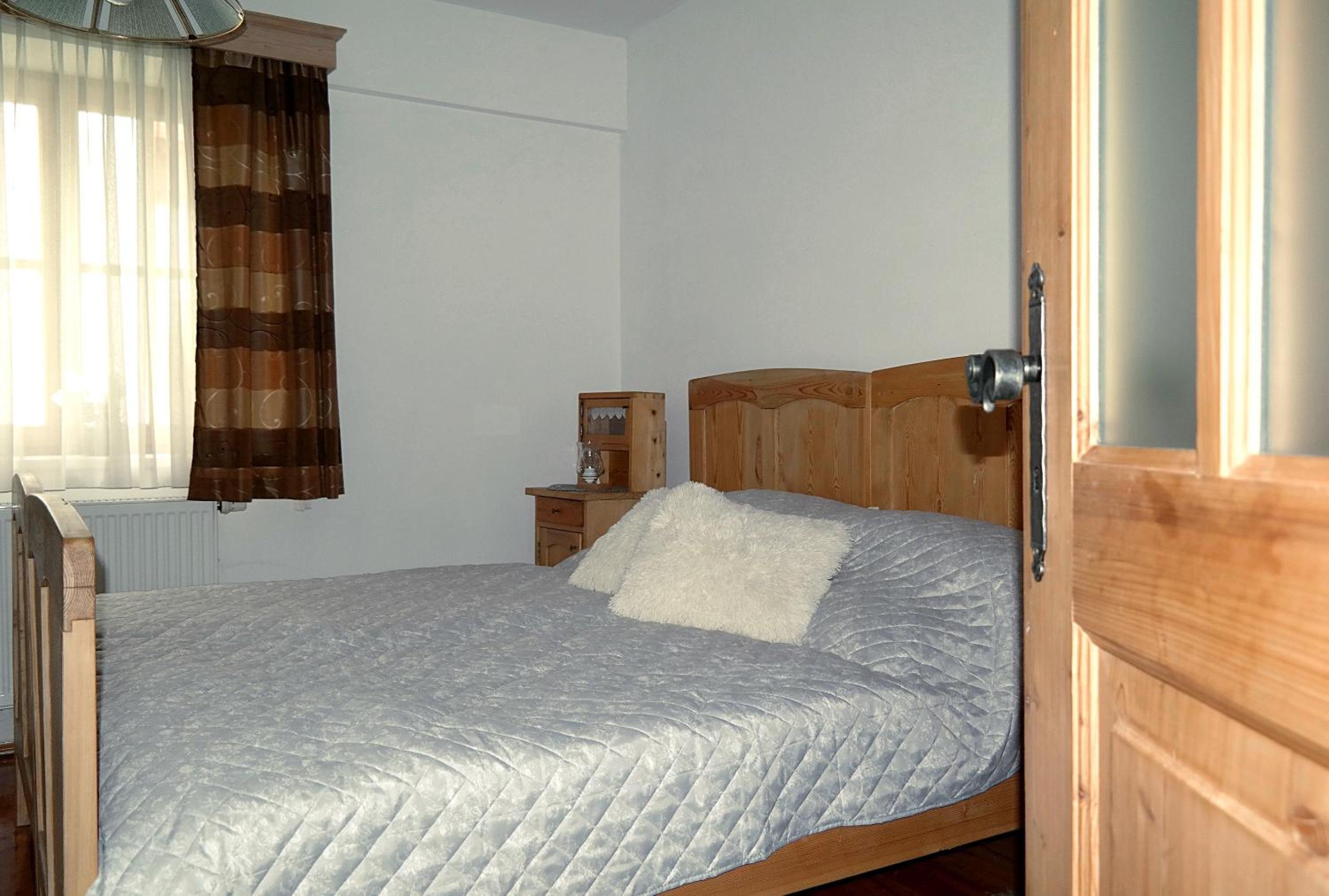 Two-Bedroom Apartment with Bathroom photo 1