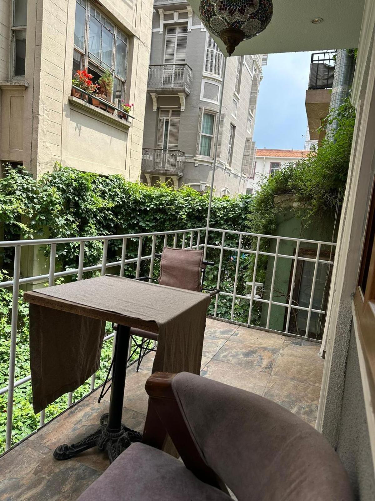 Double Room with Balcony photo 3