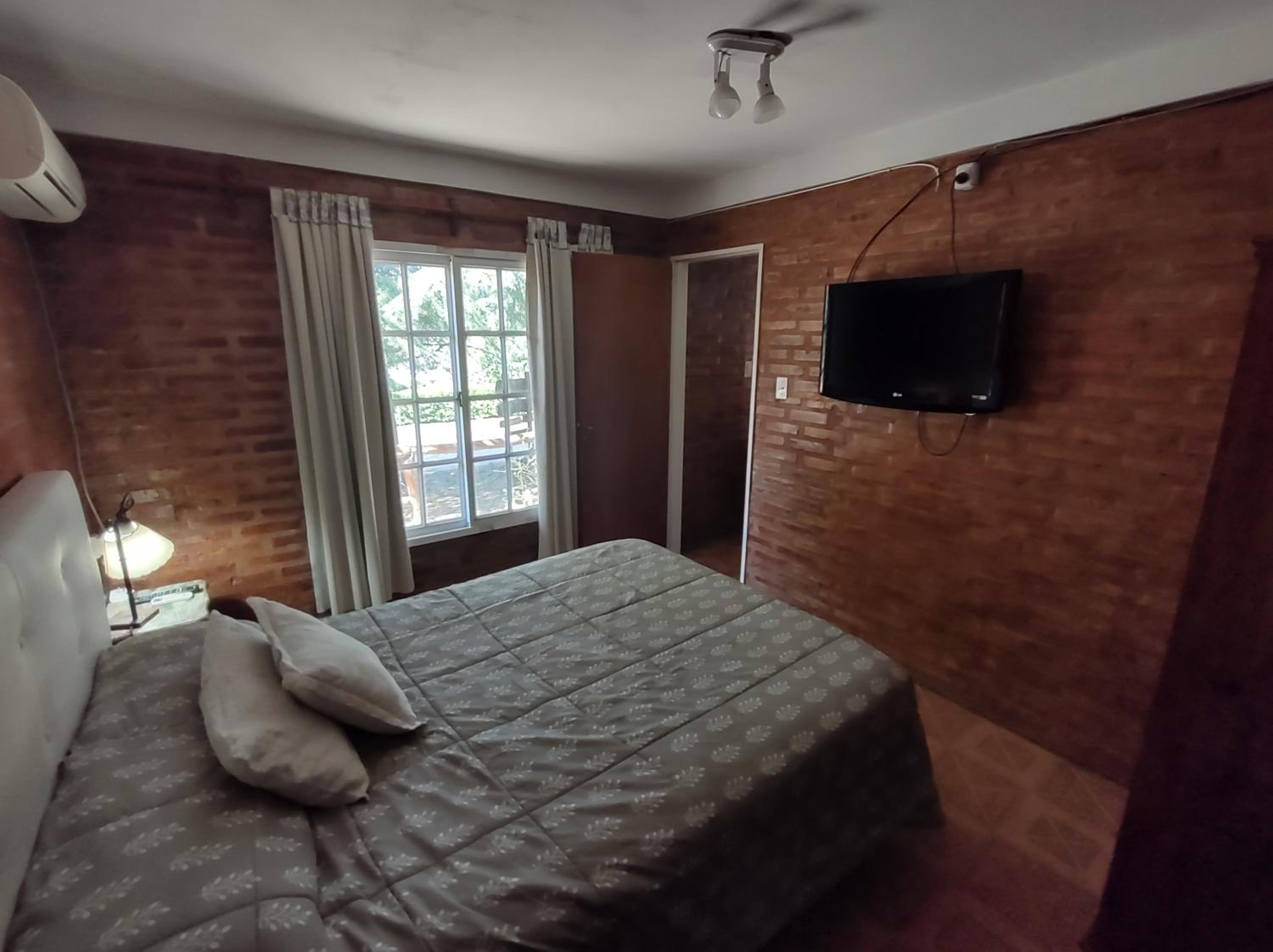 One-Bedroom Standard Apartment photo 2