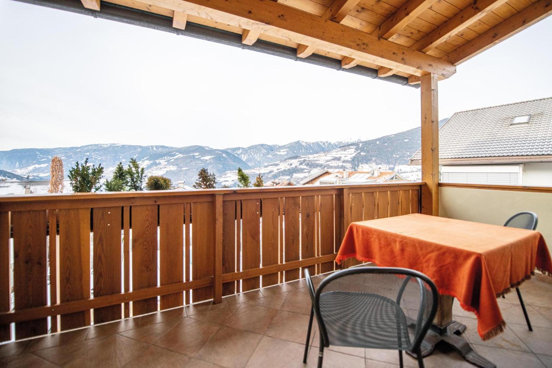 Superior Double Room with Balcony and View photo 2