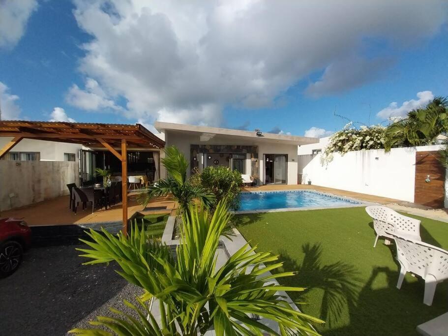 Three-Bedroom Villa photo 3