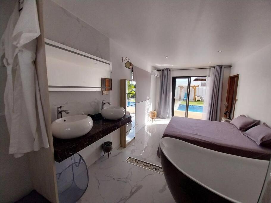 Three-Bedroom Villa photo 1