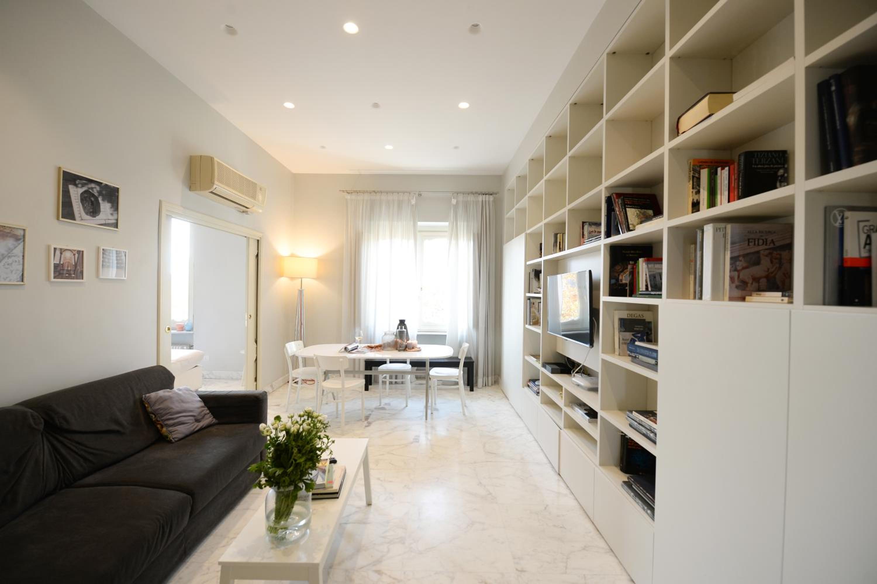Three-Bedroom Apartment photo 1