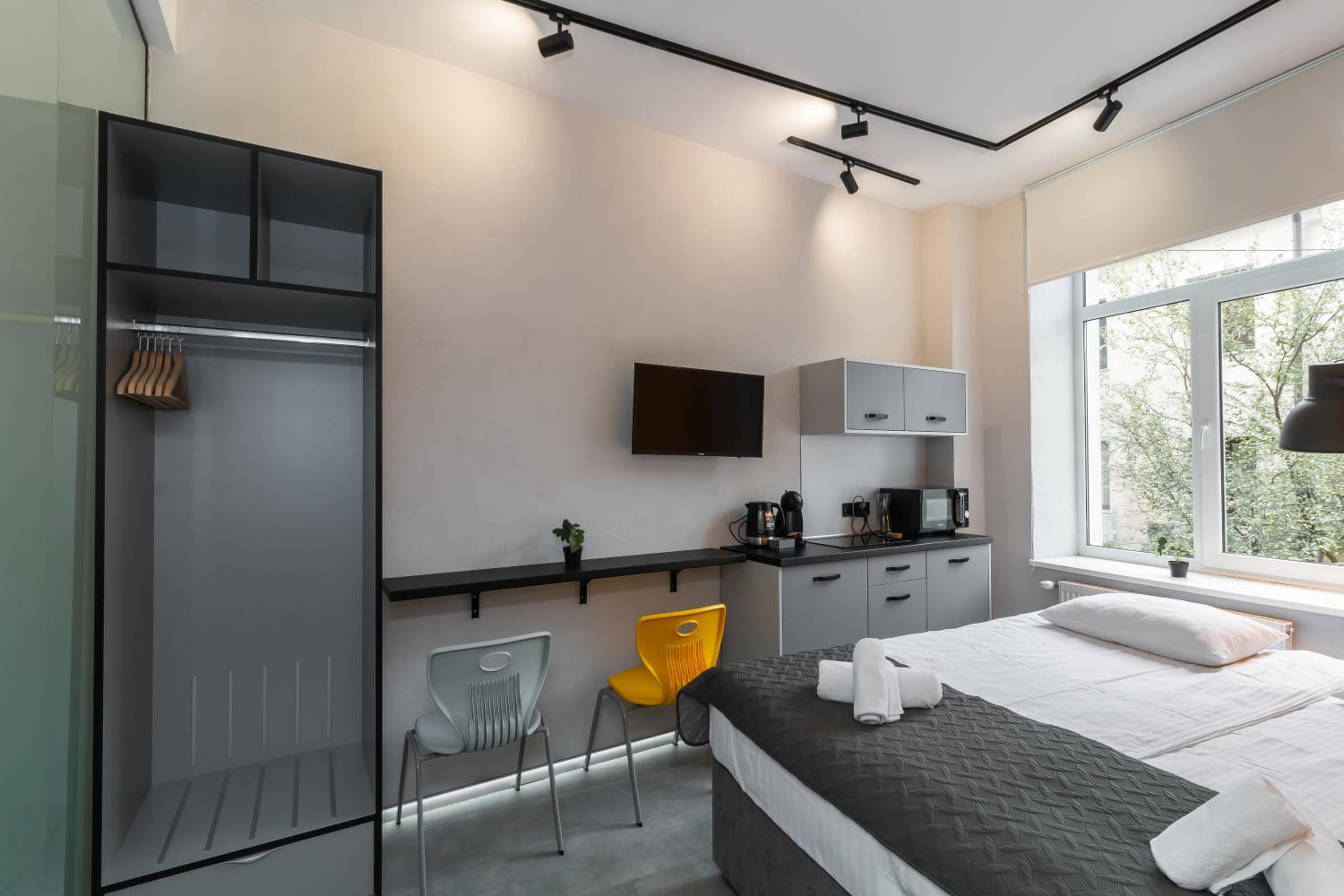 Studio Apartment photo 1
